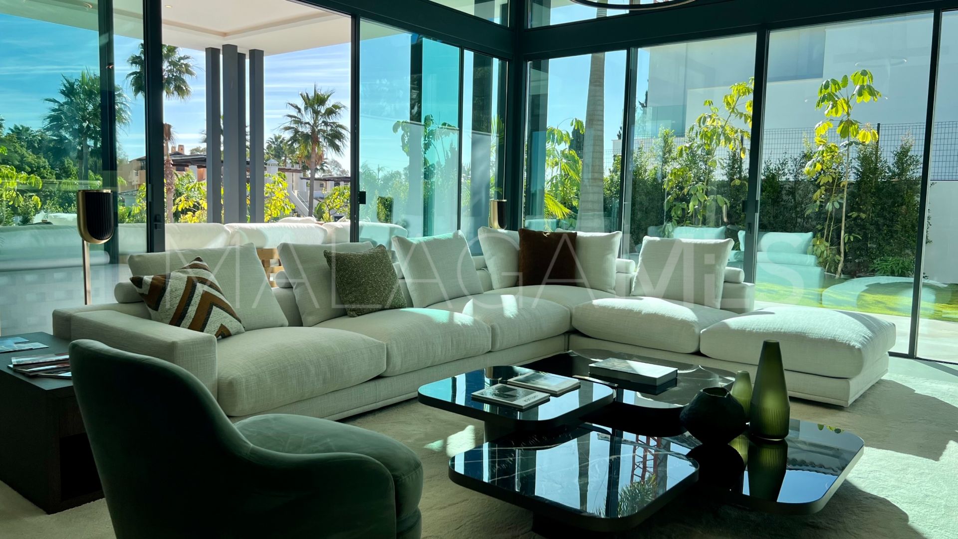 Lomas del Virrey, villa a la venta