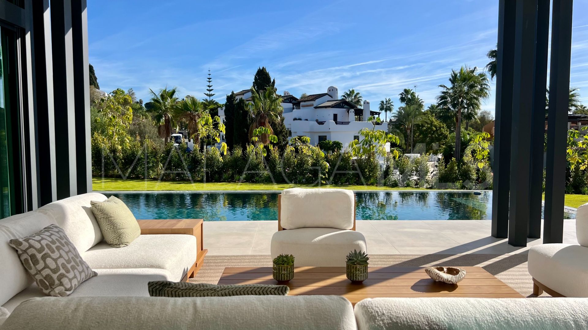 Lomas del Virrey, villa a la venta