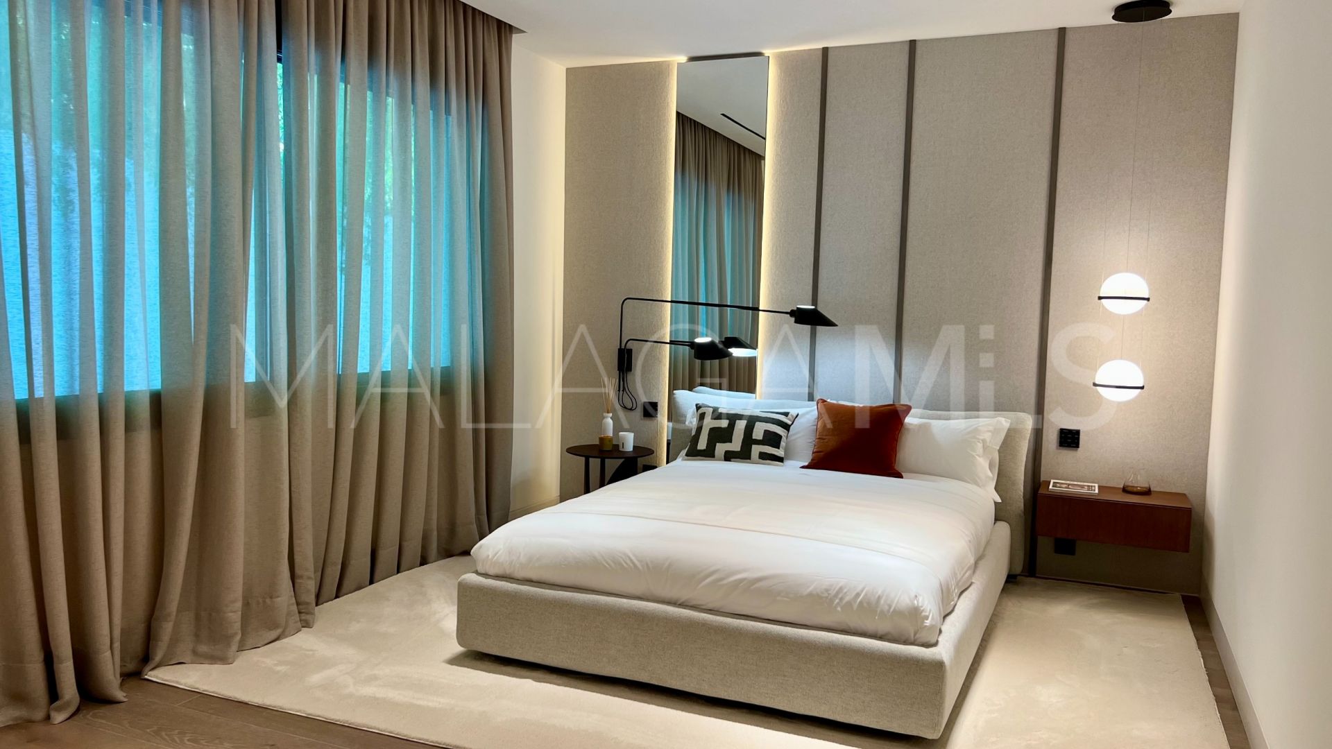 Lomas del Virrey, villa a la venta