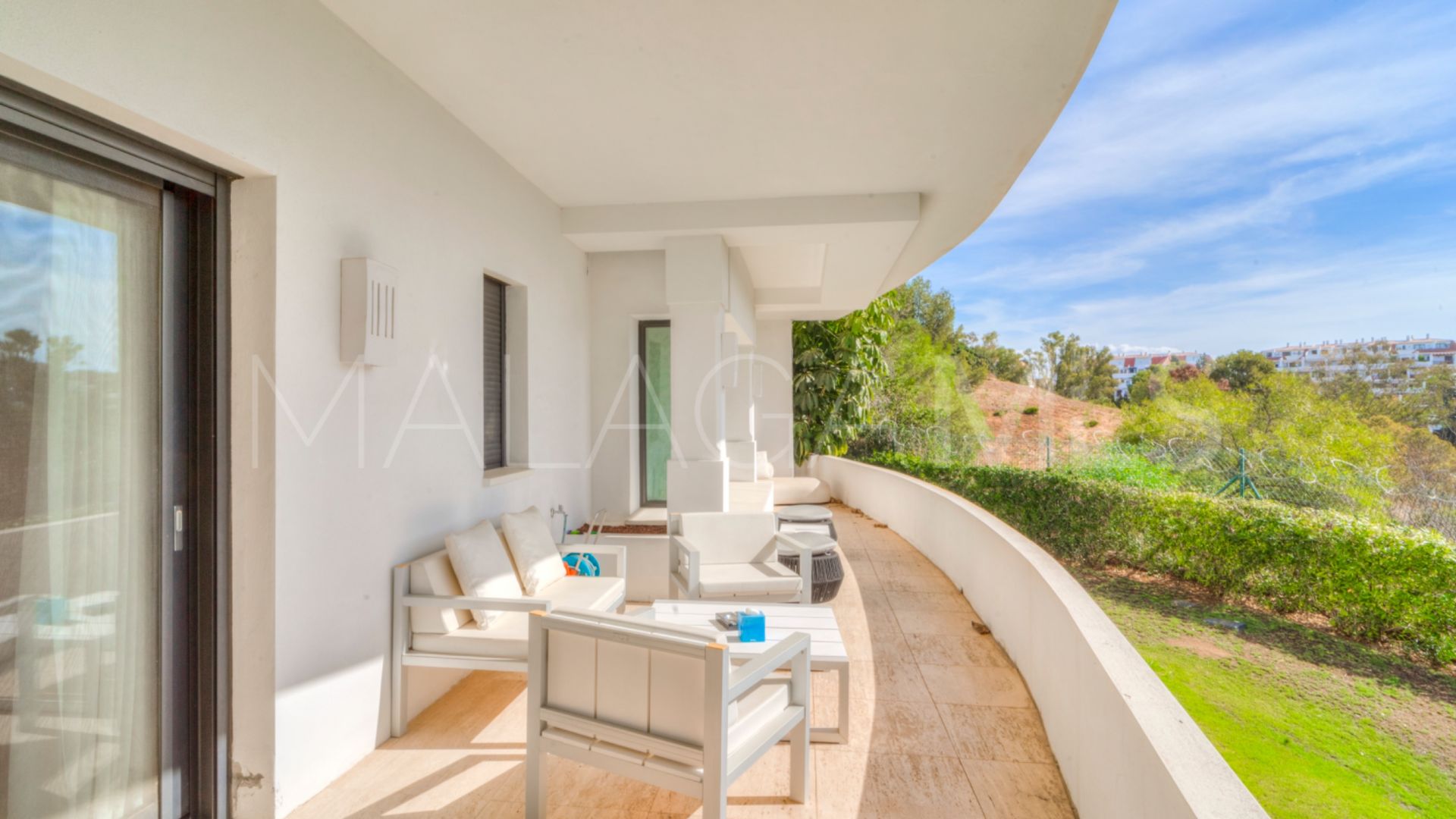 Villa for sale with 5 bedrooms in Lomas de Magna Marbella