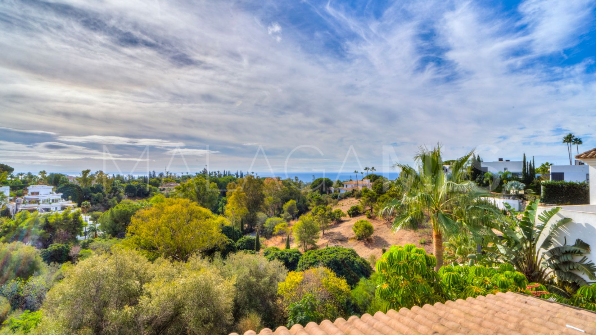 Villa for sale with 5 bedrooms in Lomas de Magna Marbella