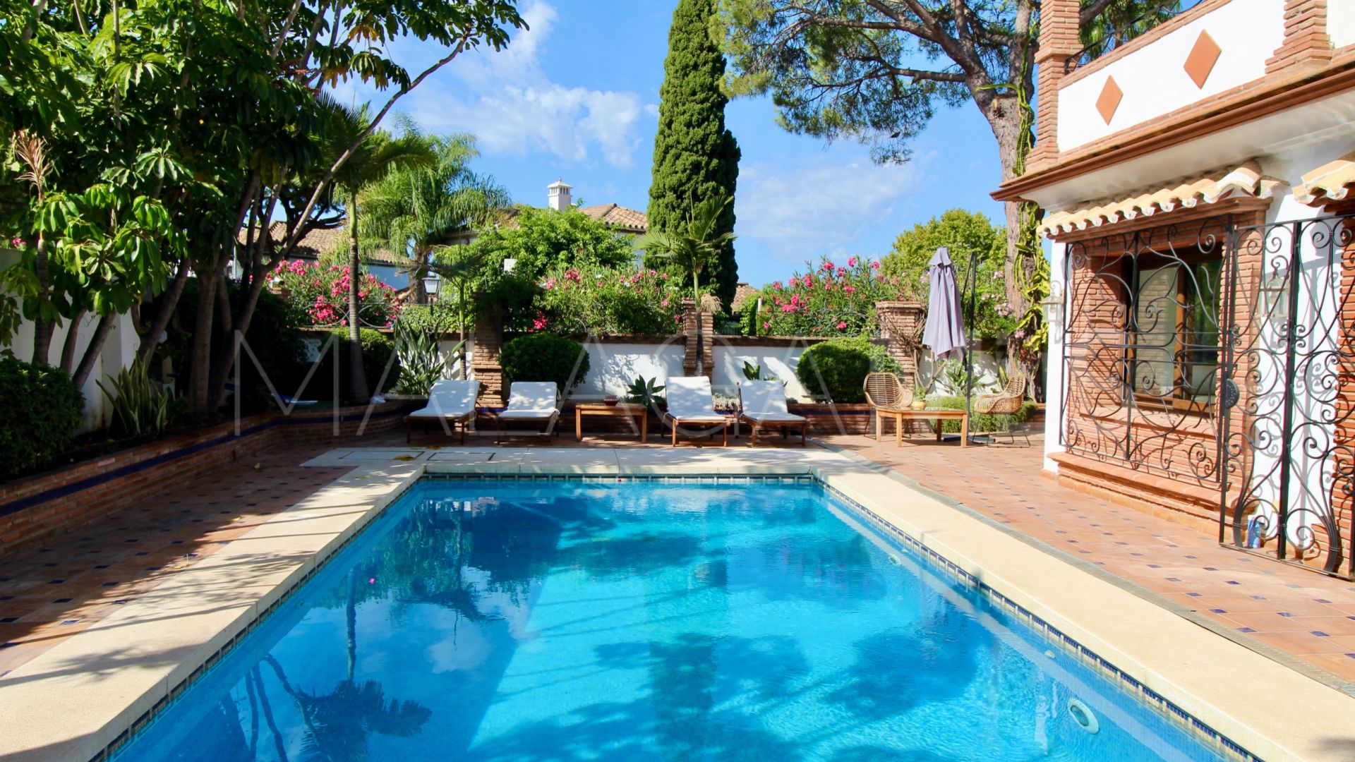 Villa for sale in El Presidente