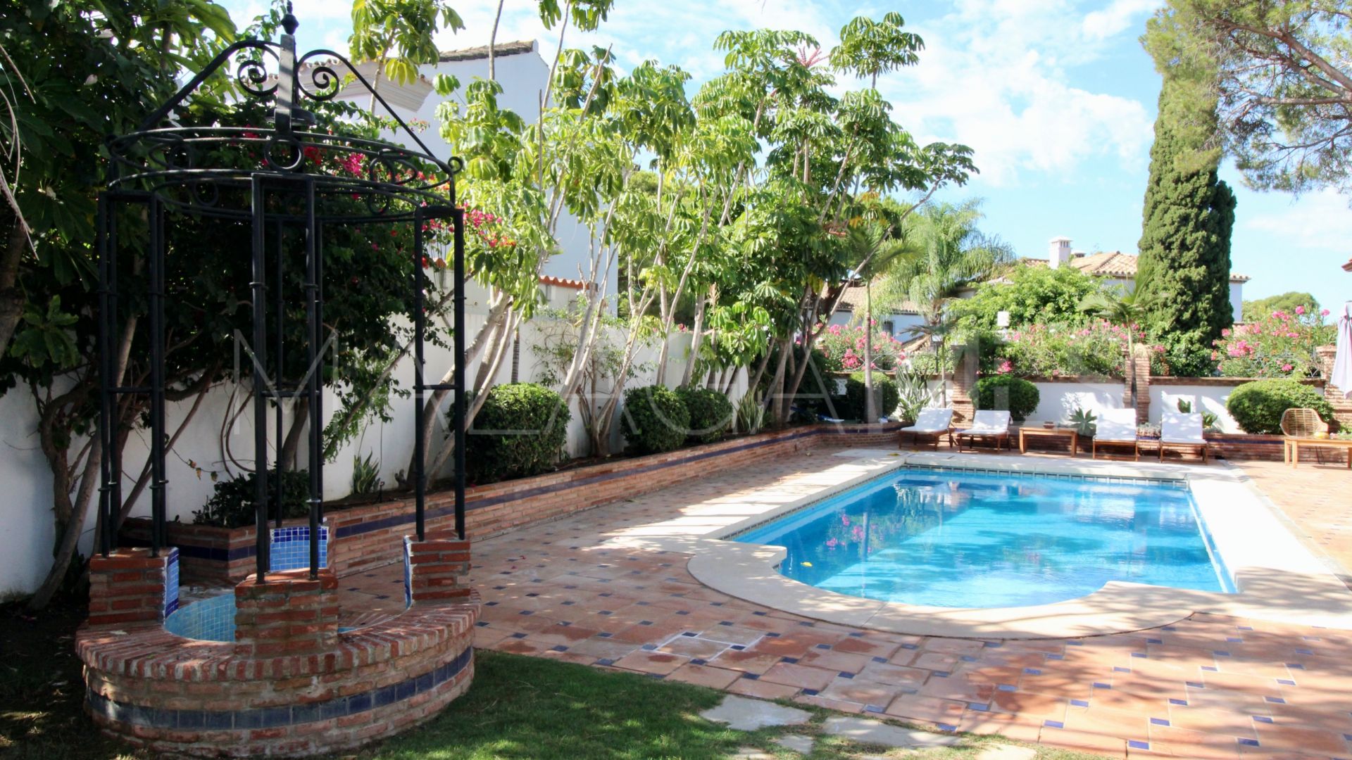 Villa for sale in El Presidente