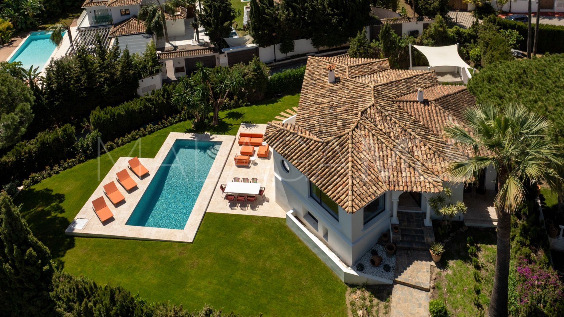 Se vende villa with 4 bedrooms in Nueva Andalucia