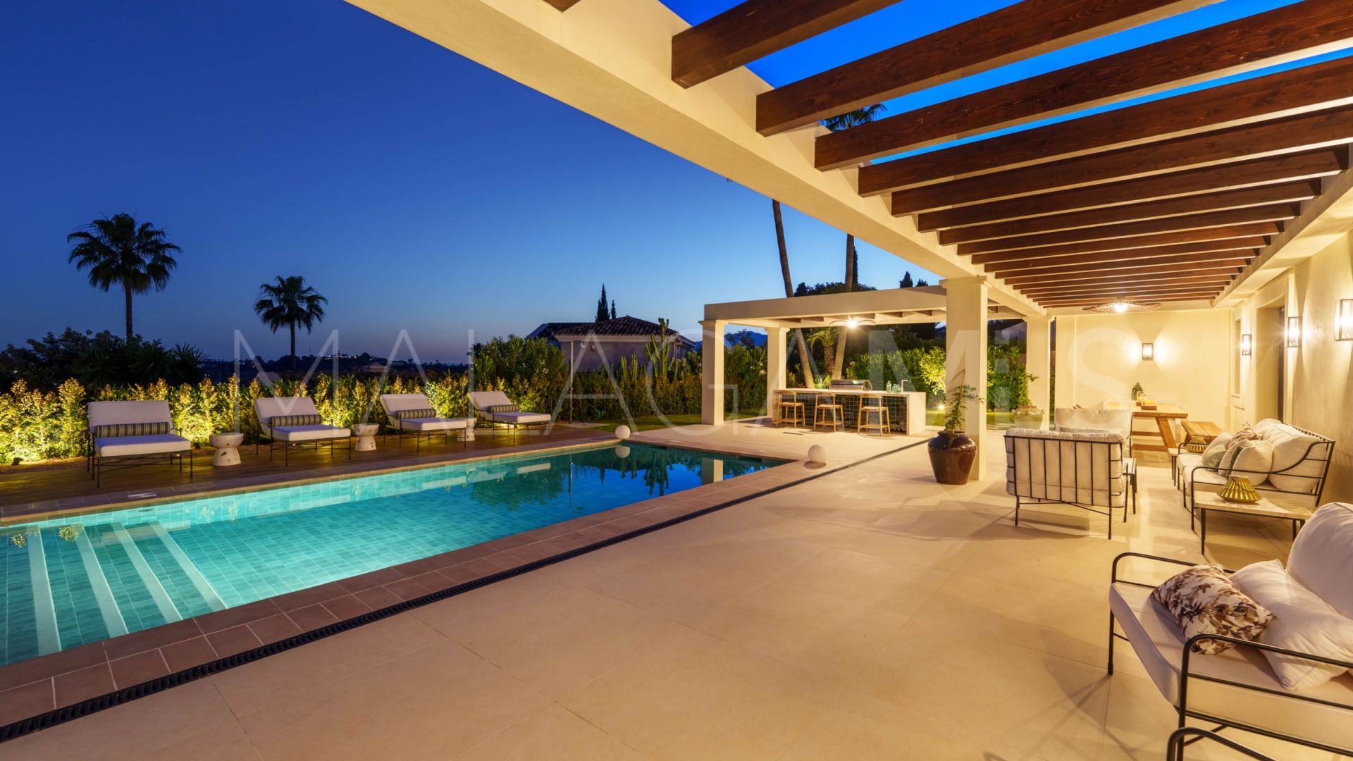 Los Naranjos Country Club villa for sale