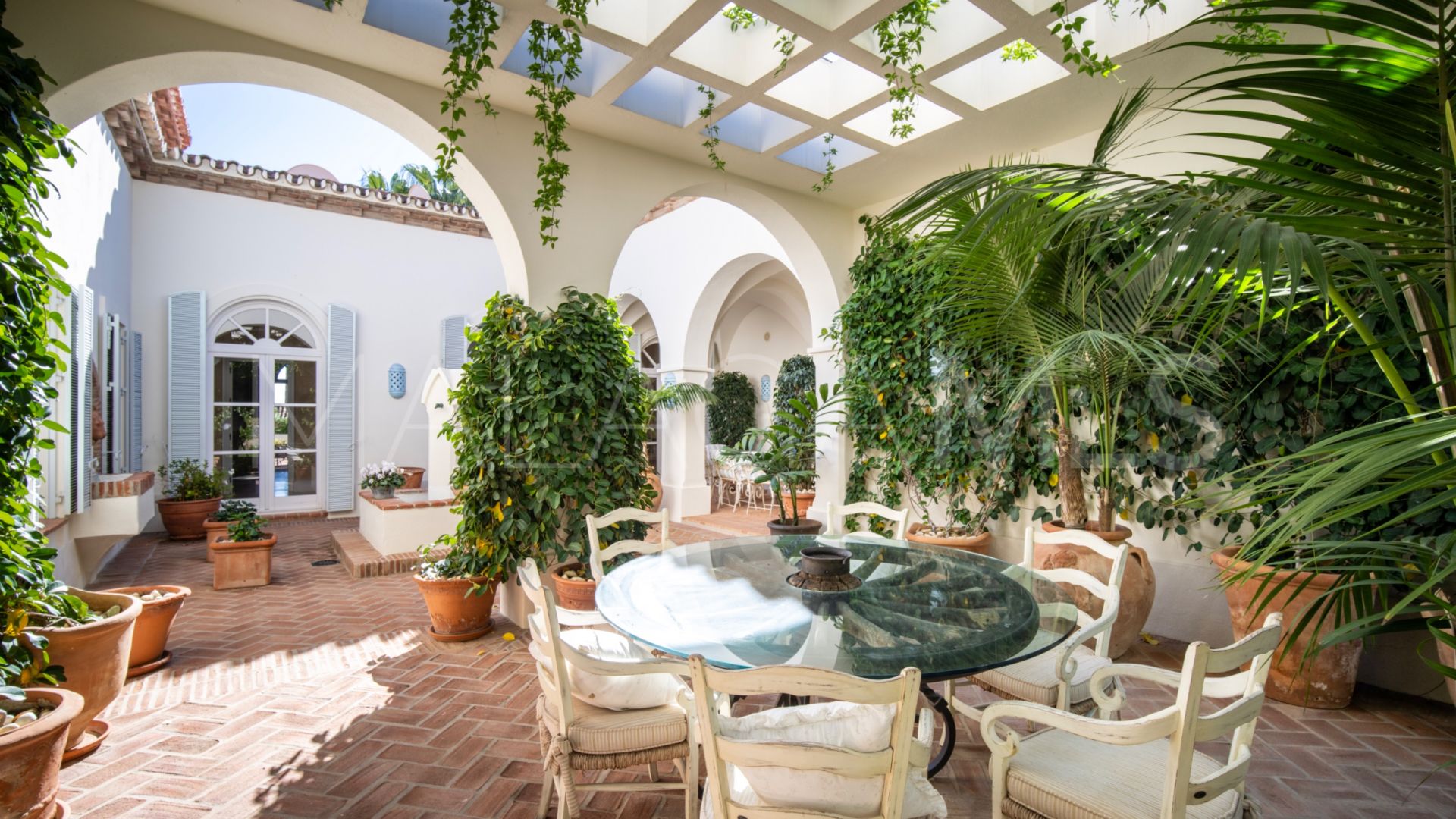 Villa in Altos Reales for sale
