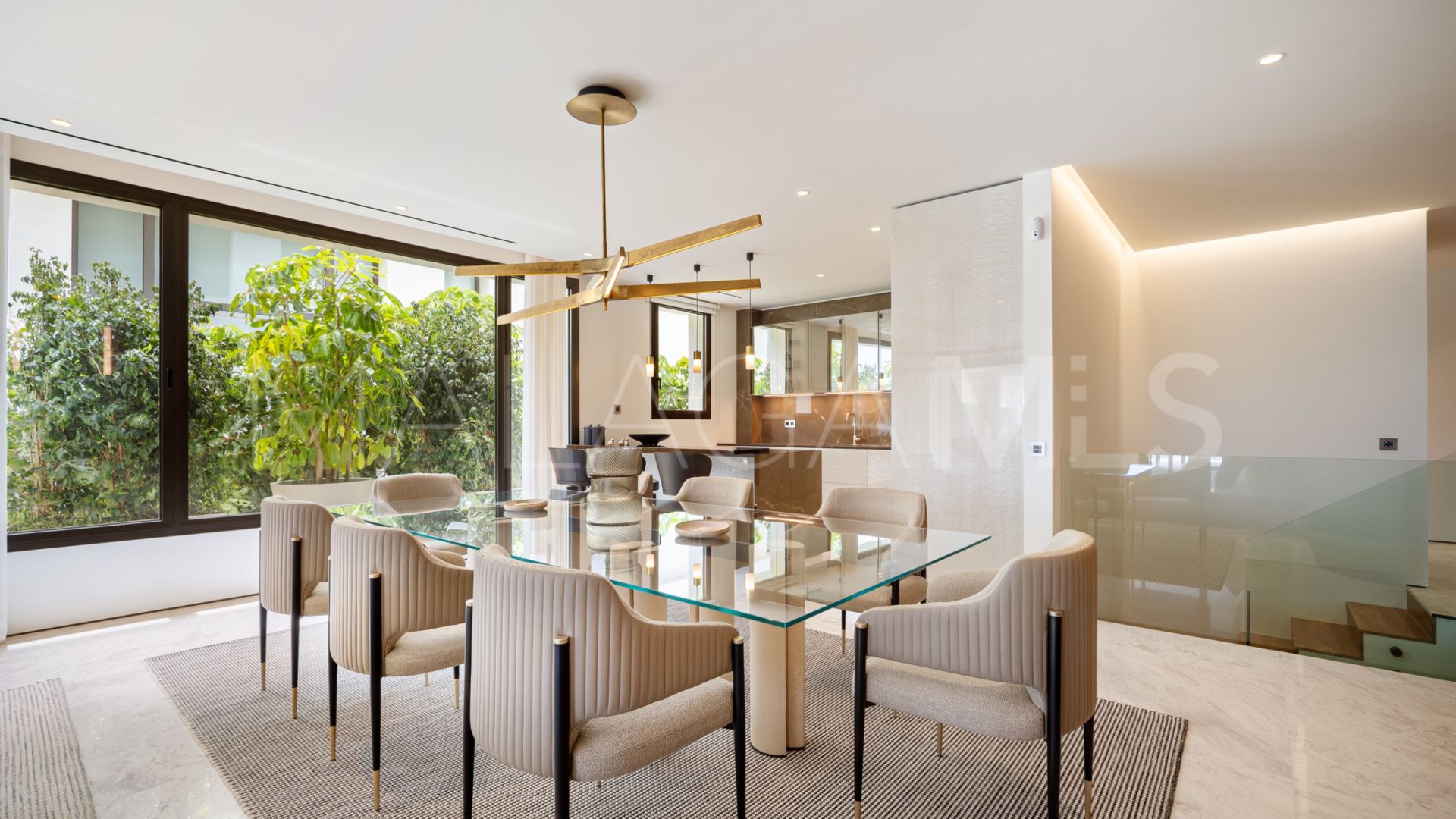 For sale 5 bedrooms ground floor duplex in Epic Marbella