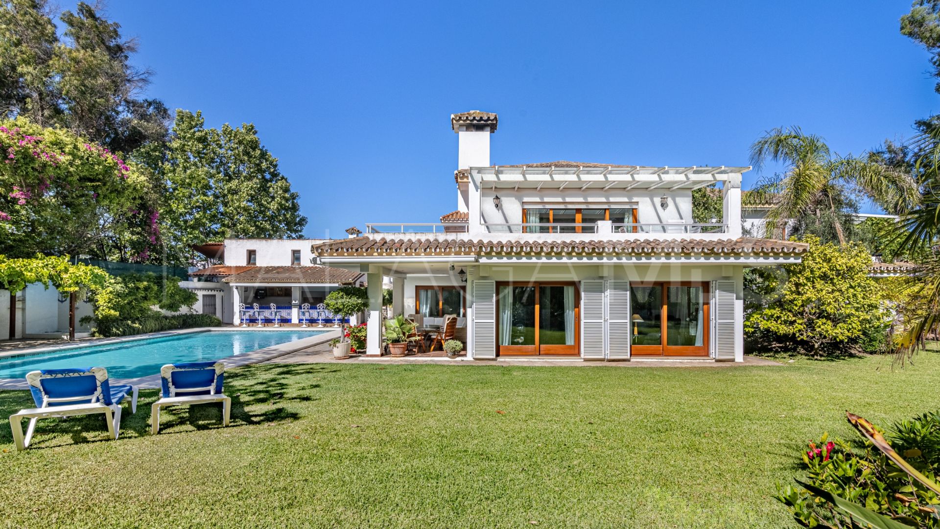 Villa a la venta with 5 bedrooms in Guadalmansa Playa