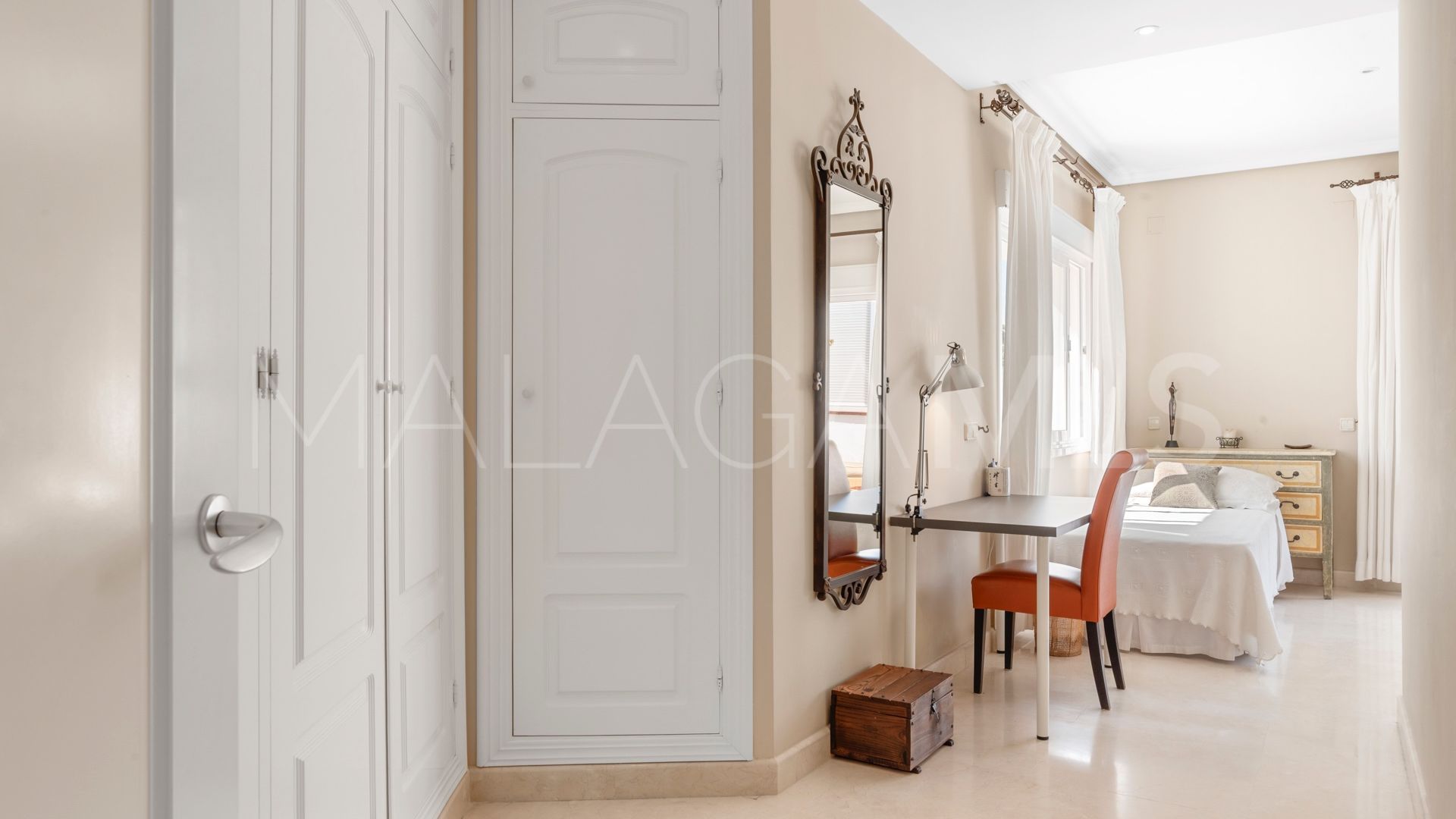 Villa for sale in Paraiso Alto