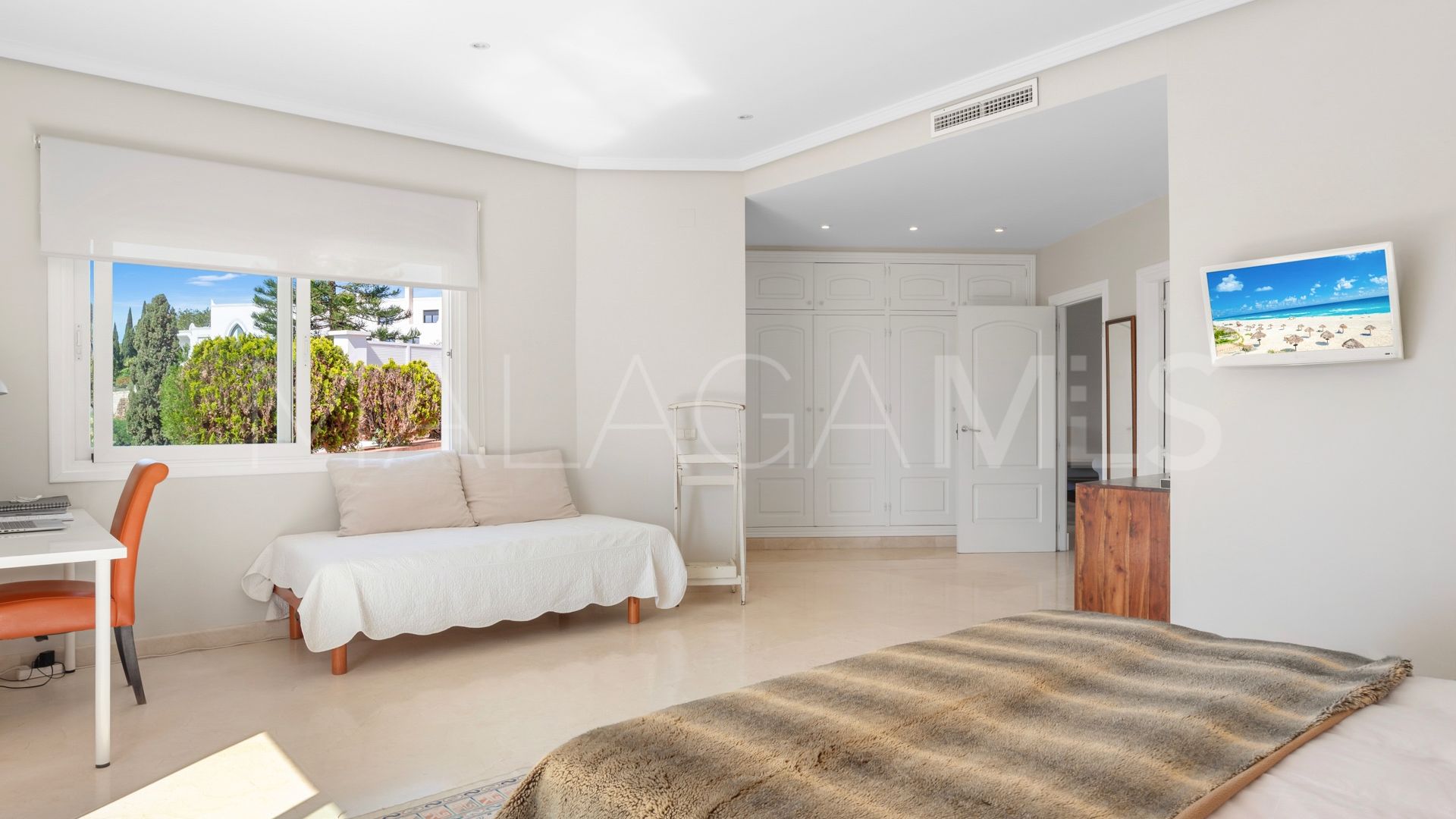 Villa for sale in Paraiso Alto