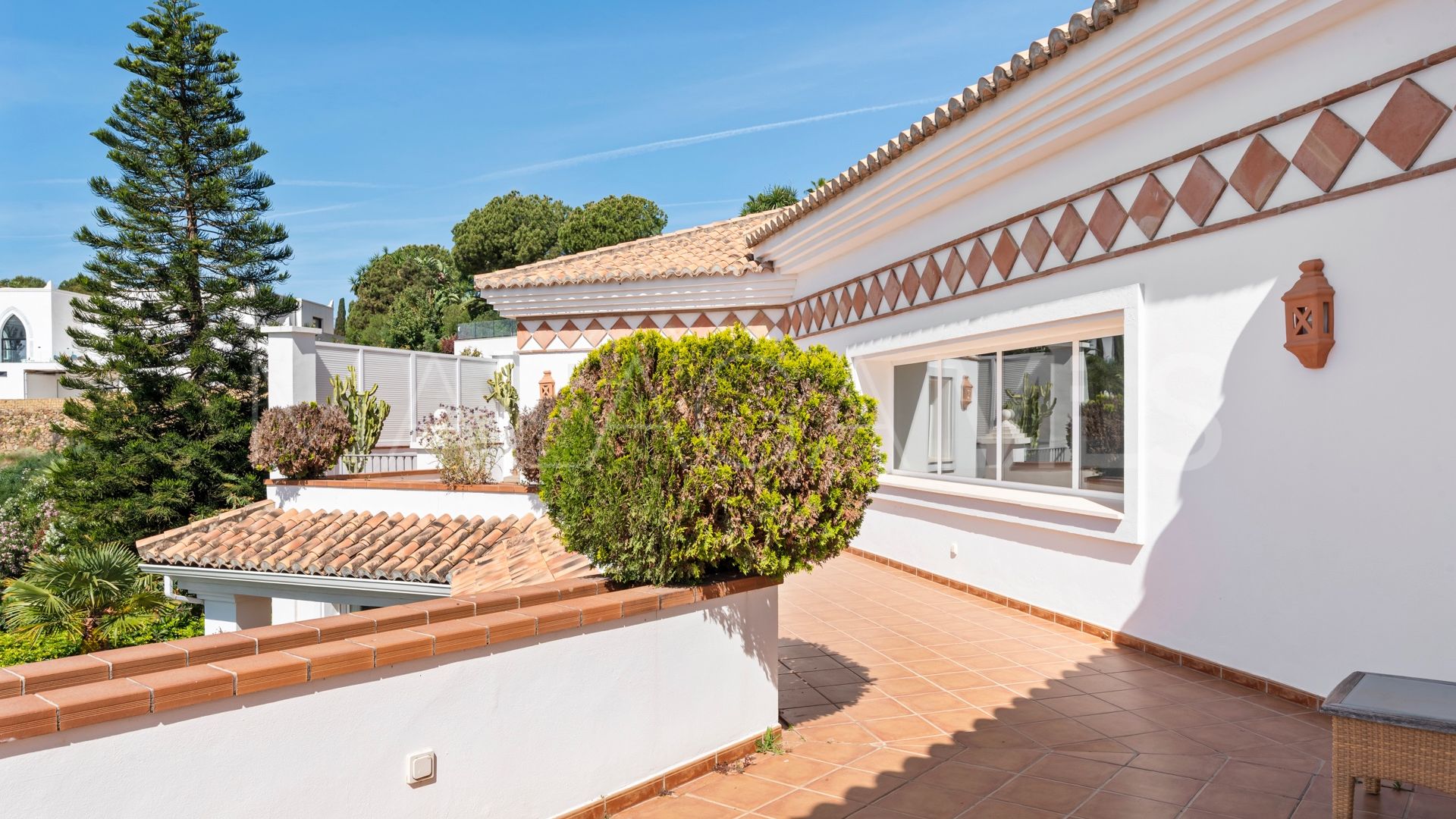 Villa for sale in Paraiso Alto