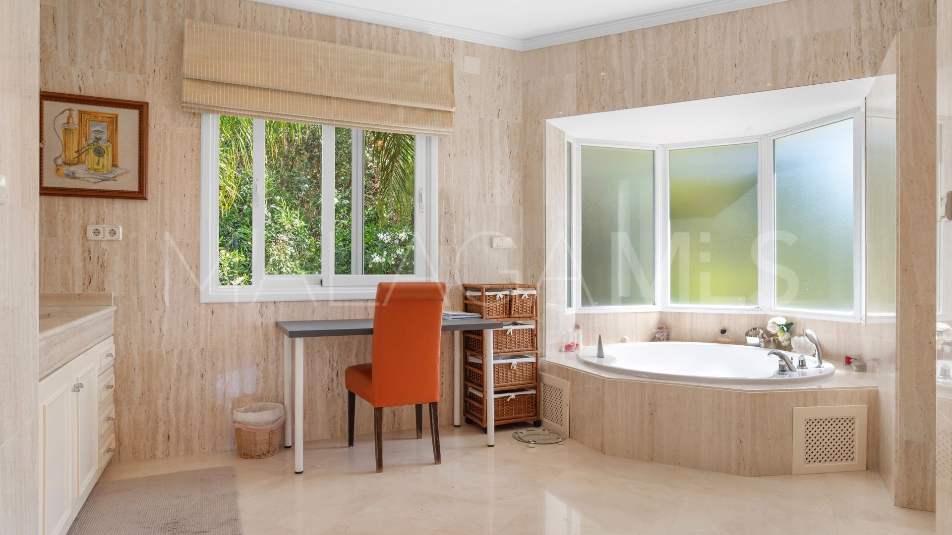 Villa for sale in Paraiso Alto