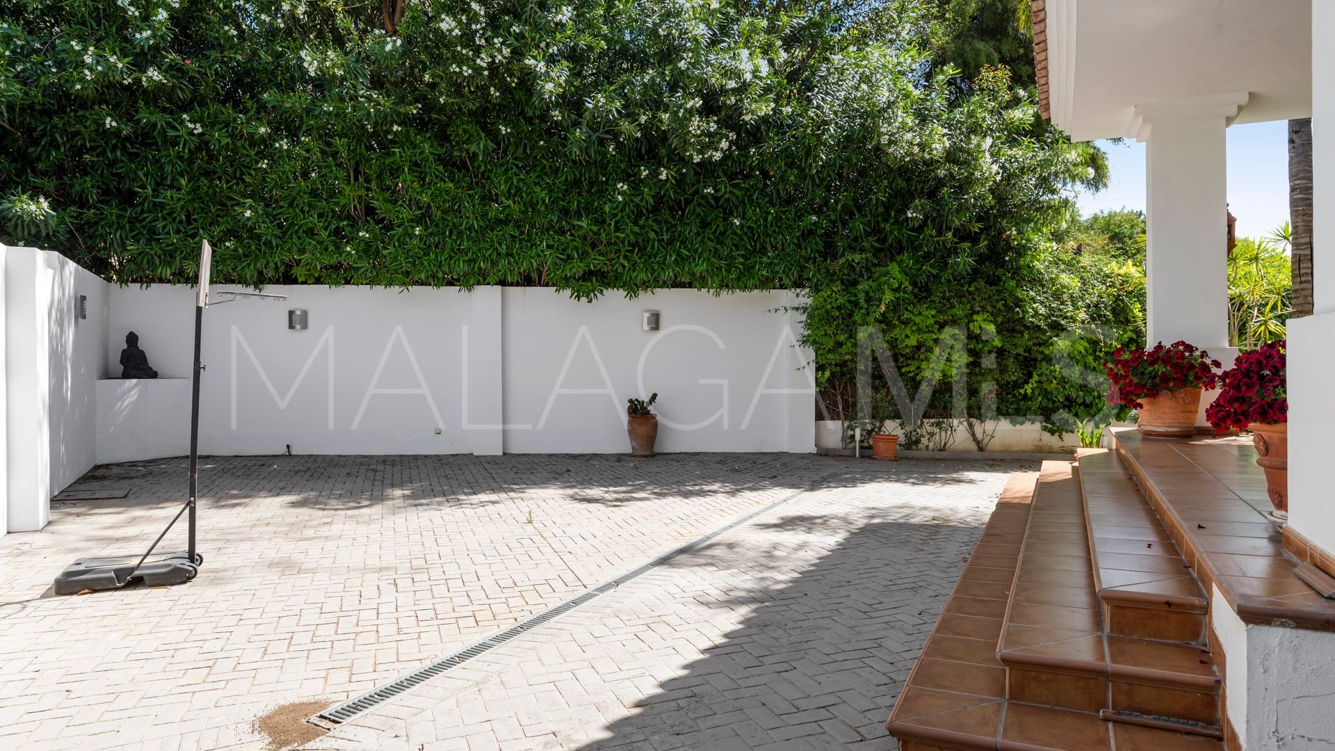 Villa for sale in Paraiso Alto