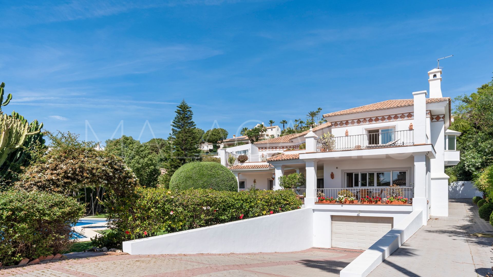 Villa for sale in Paraiso Alto