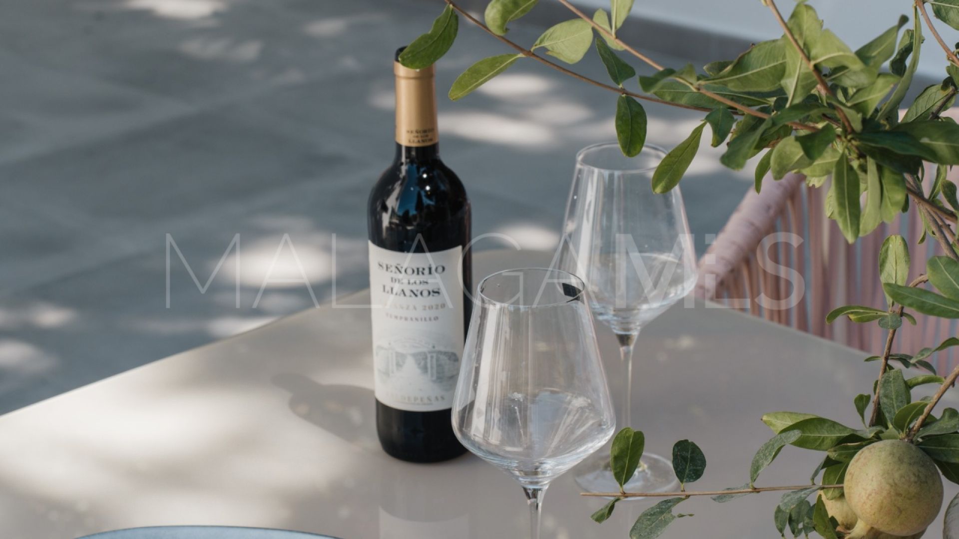 Villa for sale in Nueva Andalucia