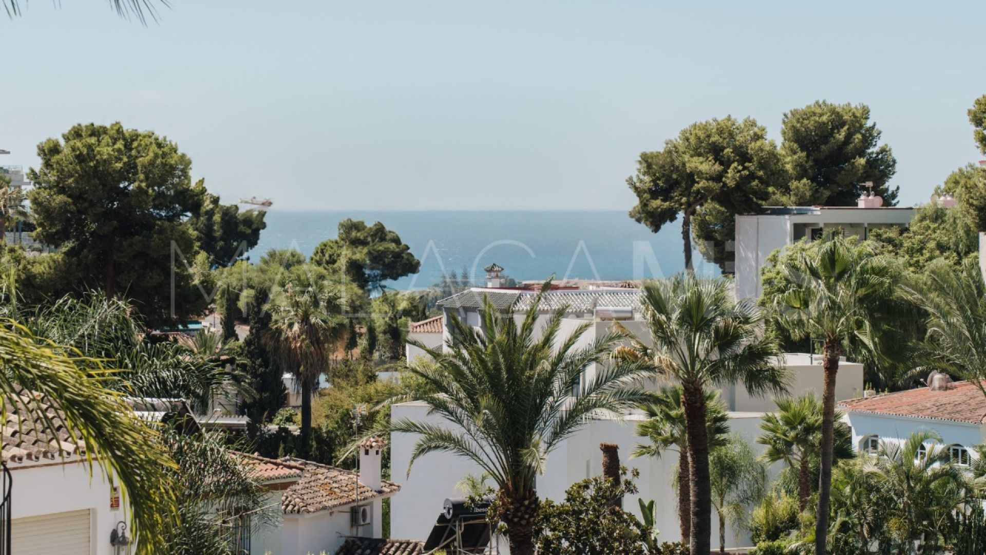 Villa for sale in Nueva Andalucia