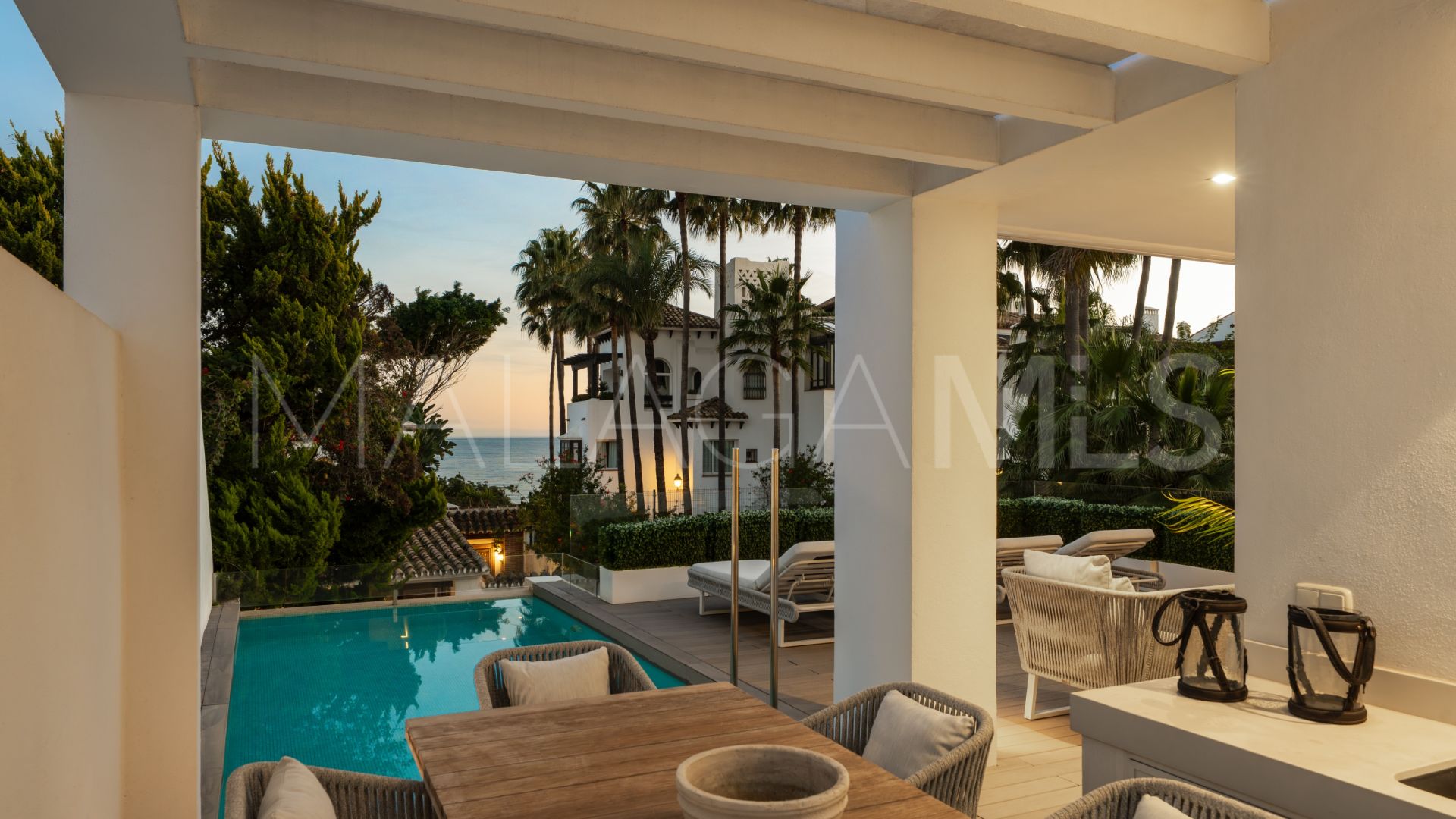 Villa for sale in Puente Romano