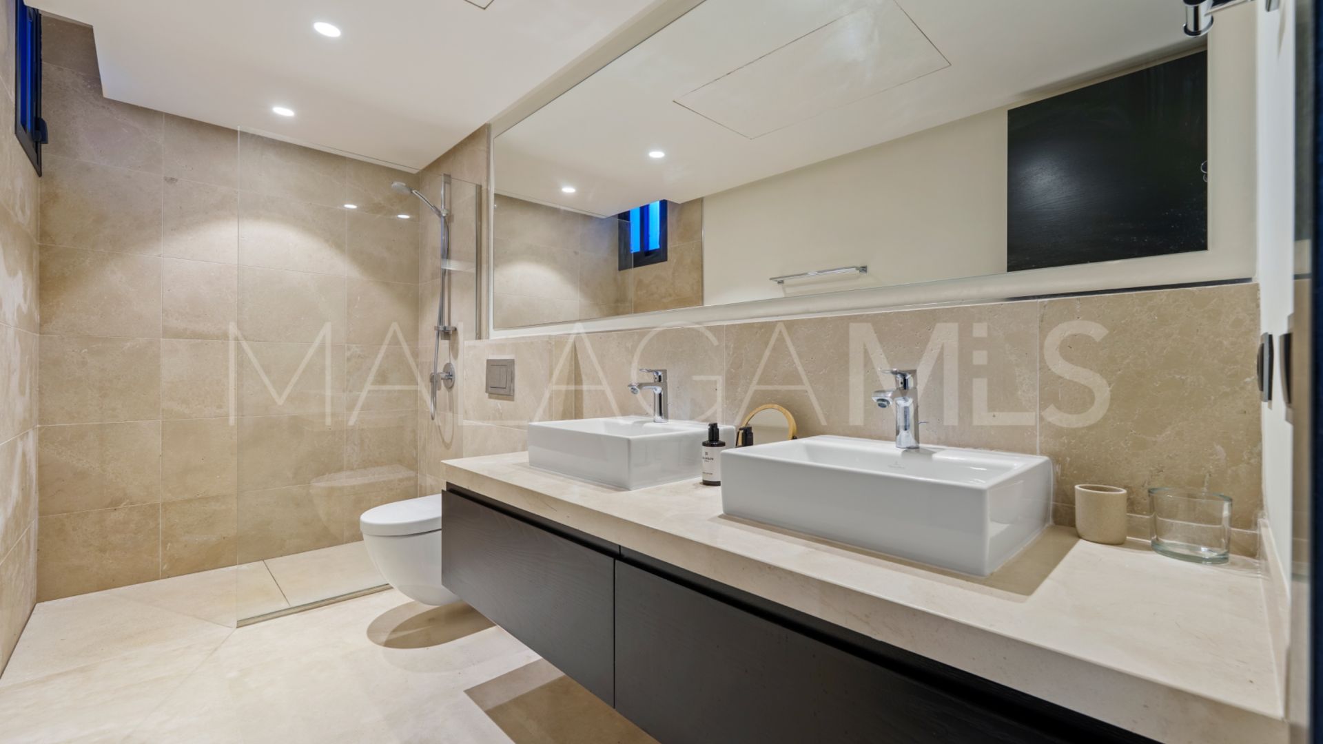 Villa for sale in Los Olivos