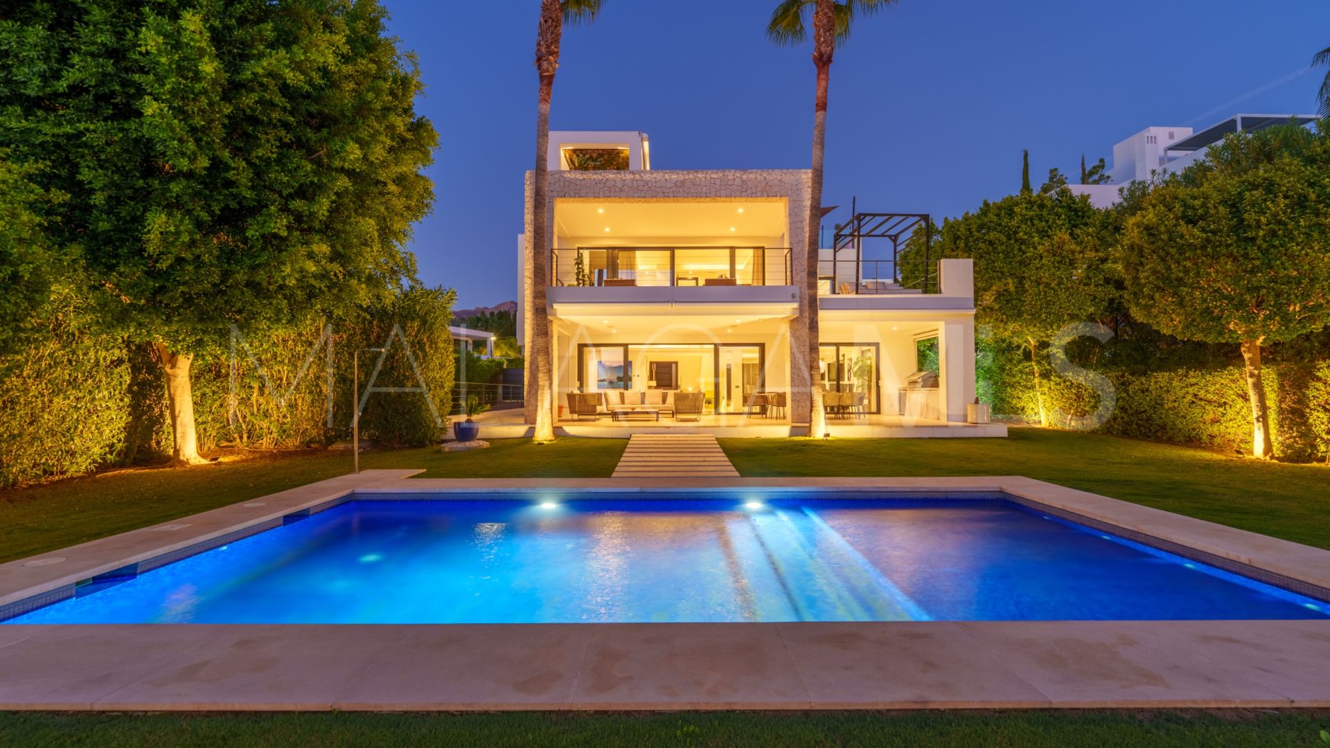Villa for sale in Los Olivos