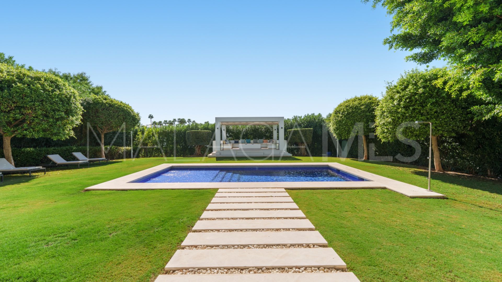 Villa for sale in Los Olivos
