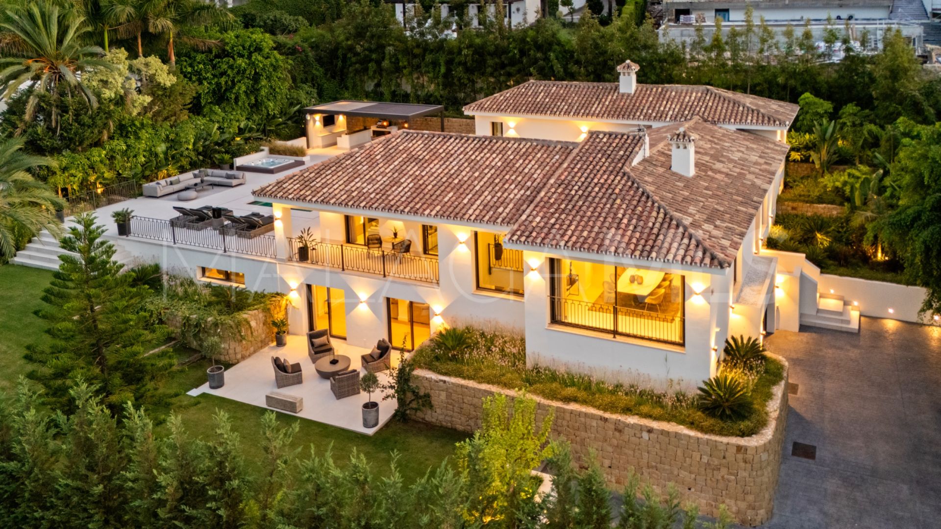 Villa for sale in Las Brisas