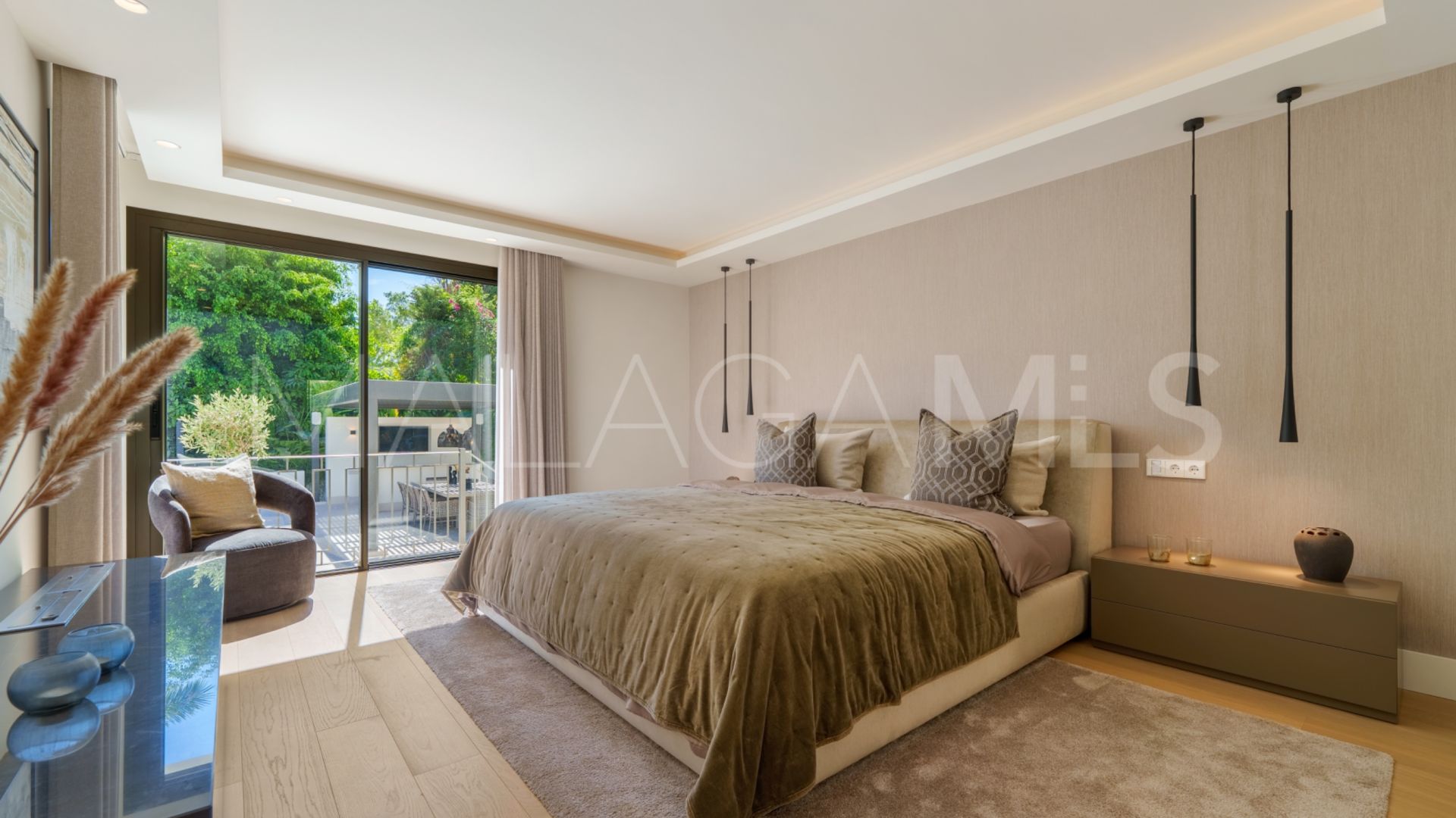 Villa for sale in Las Brisas