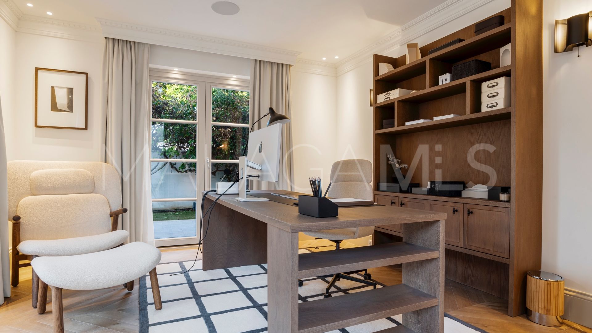 Villa for sale in Nueva Andalucia