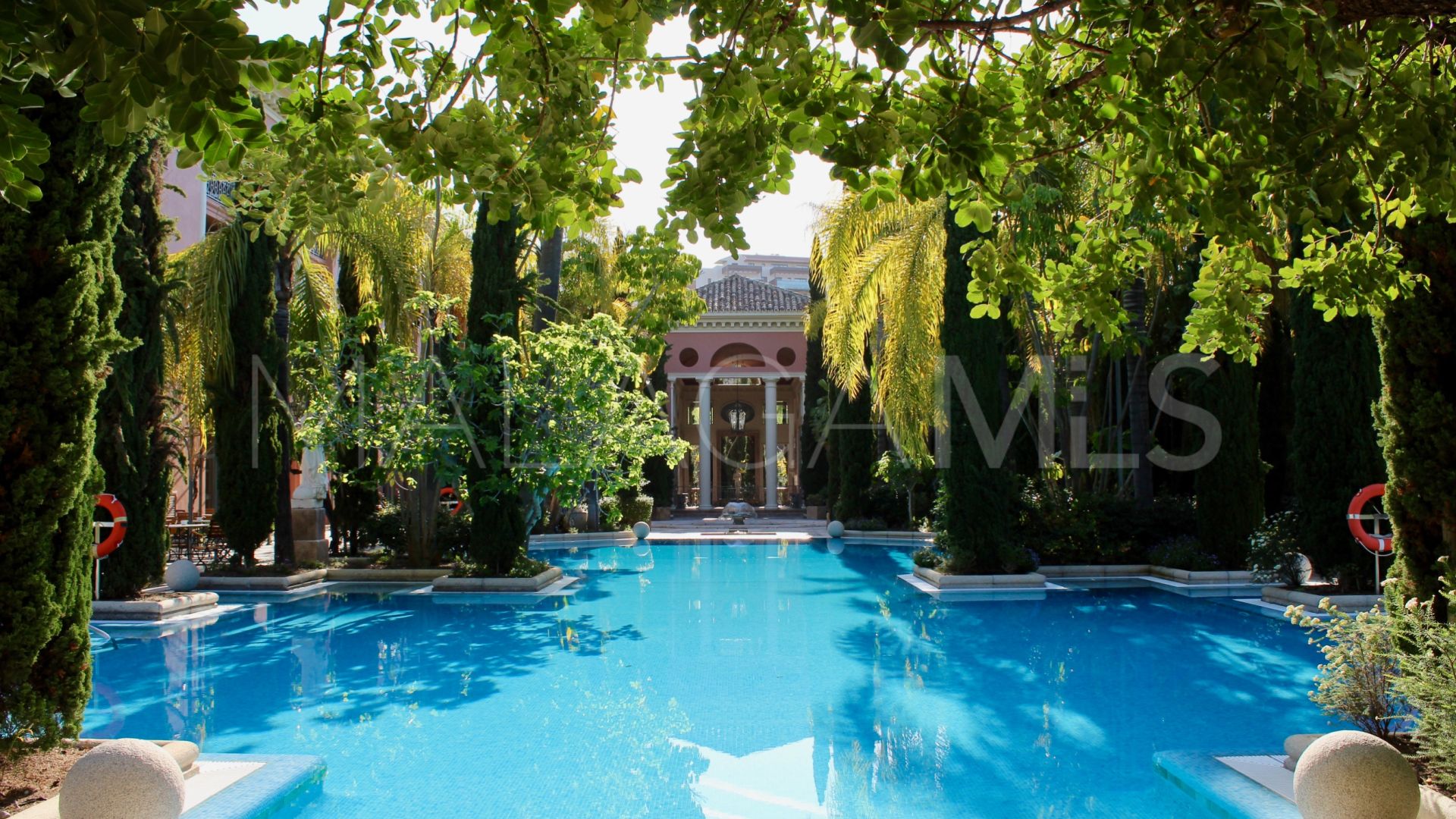 4 bedrooms villa in Los Flamingos Golf for sale