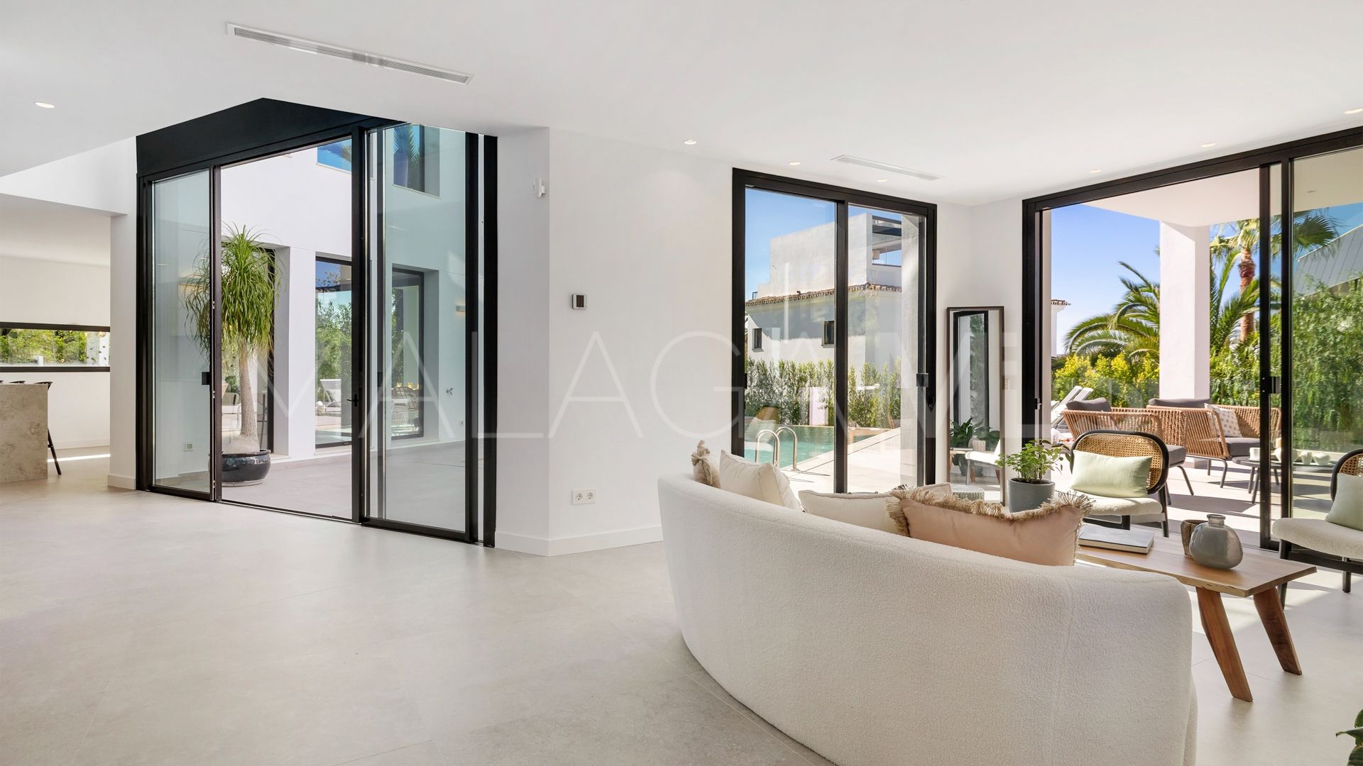 Villa for sale in Marbesa