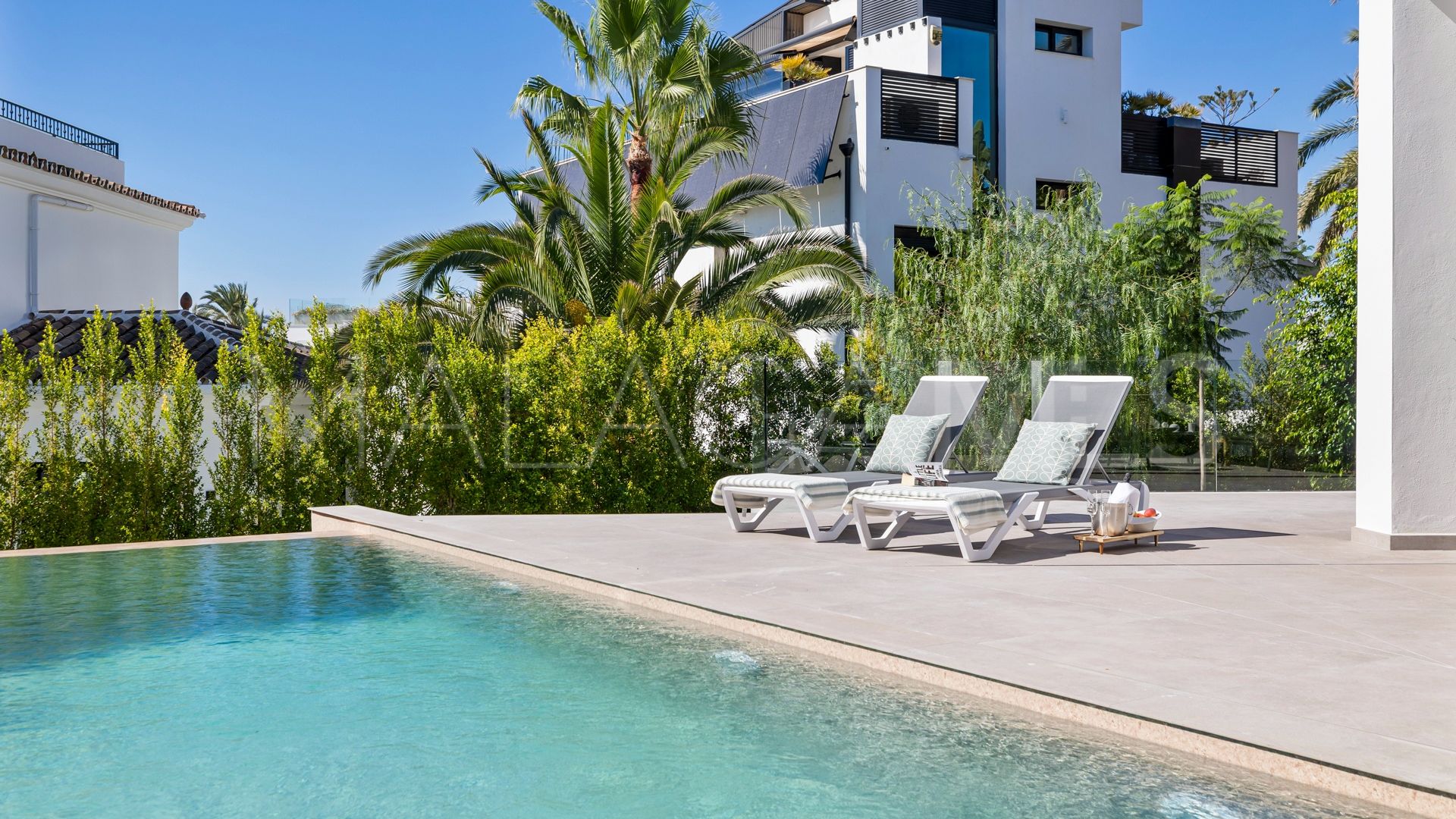 Villa for sale in Marbesa