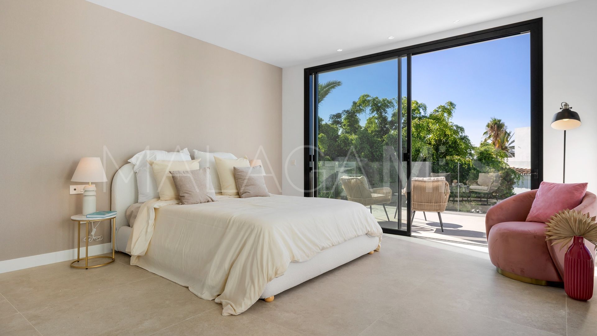 Villa for sale in Marbesa