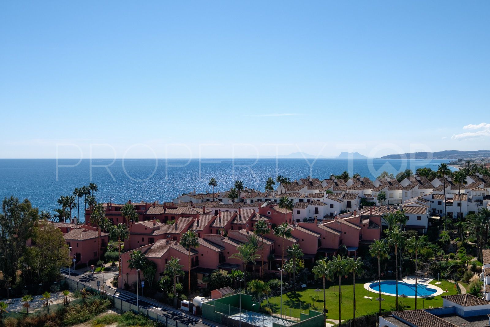 Se vende atico duplex en Bahía de Estepona