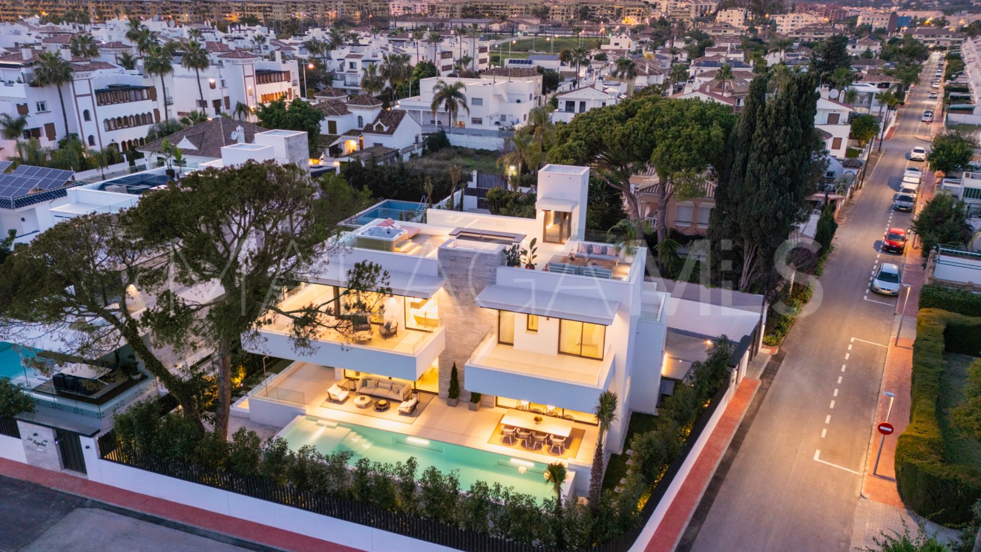 For sale Los Angeles villa with 5 bedrooms