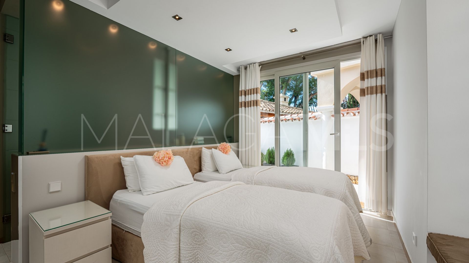 Villa for sale in El Herrojo