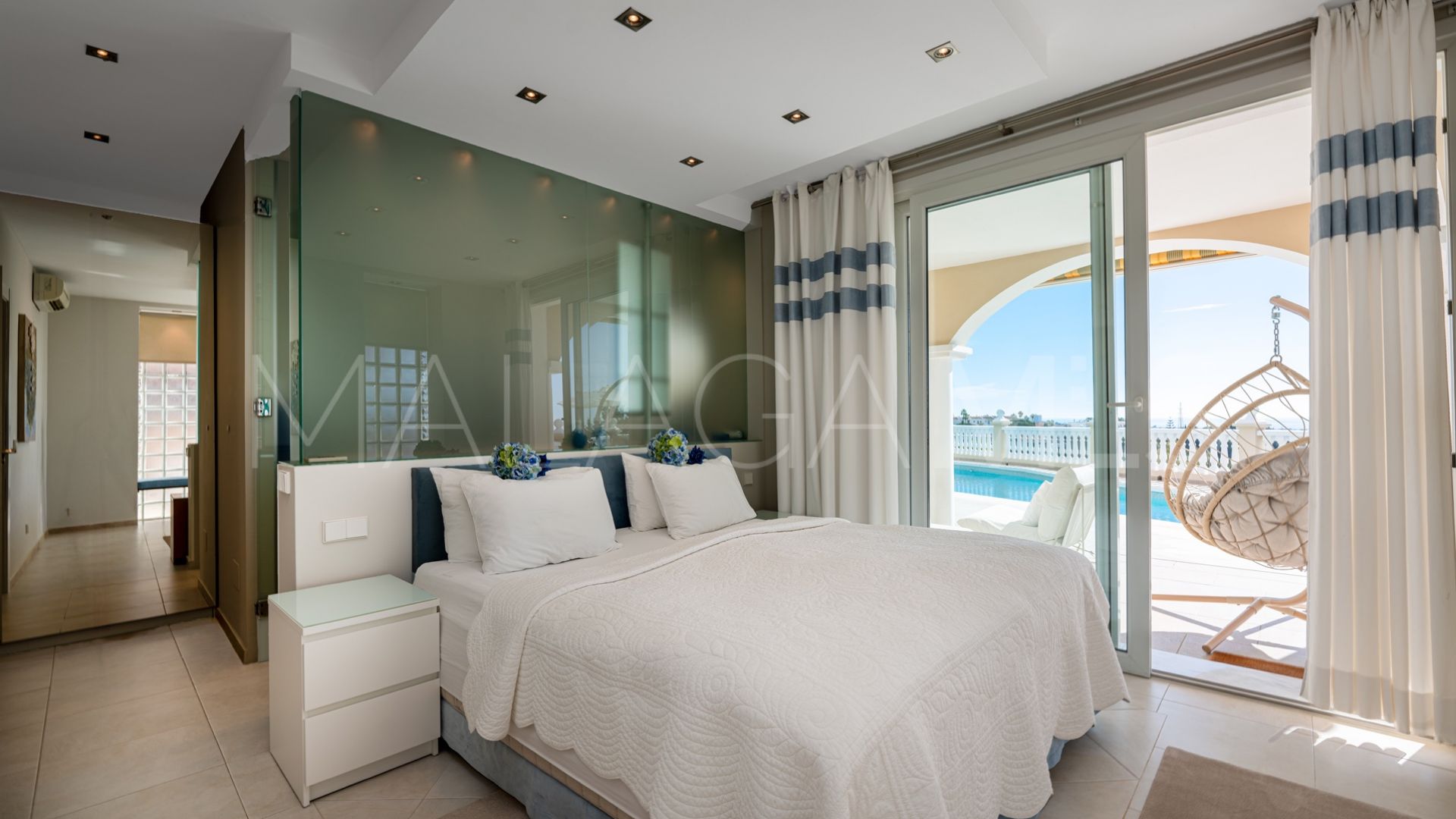 Villa for sale in El Herrojo