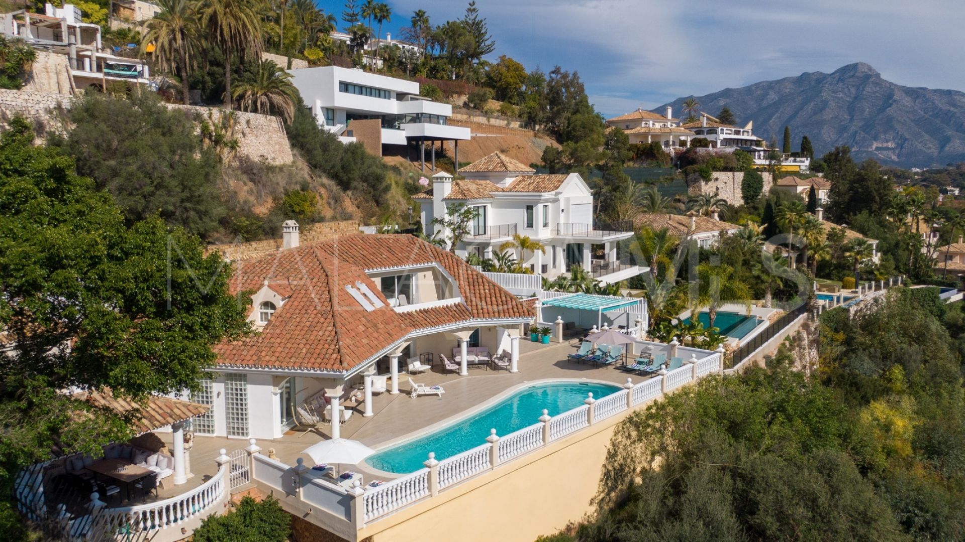 Villa for sale in El Herrojo