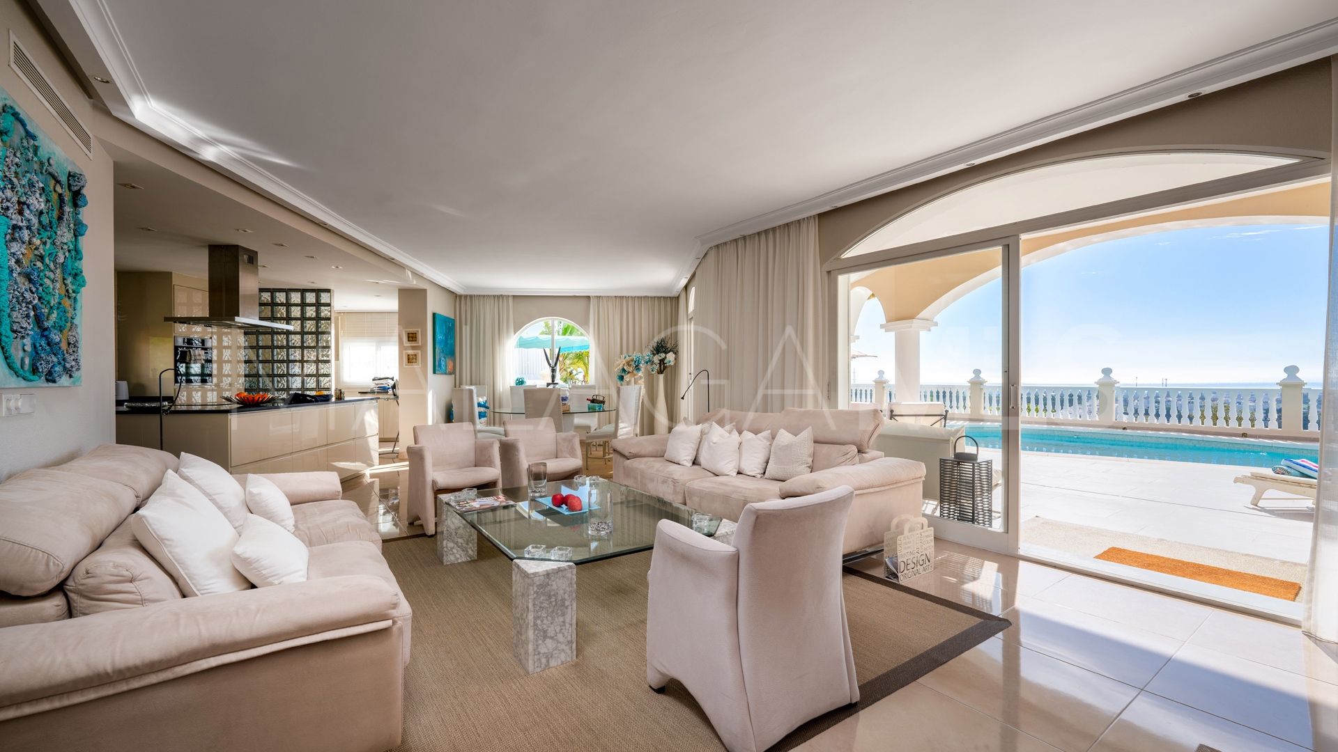Villa for sale in El Herrojo