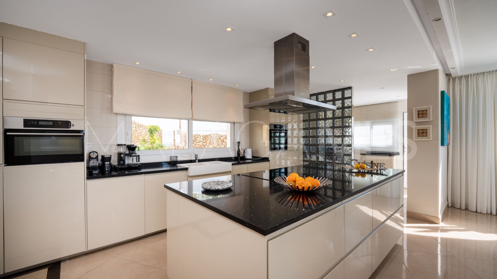 Villa for sale in El Herrojo