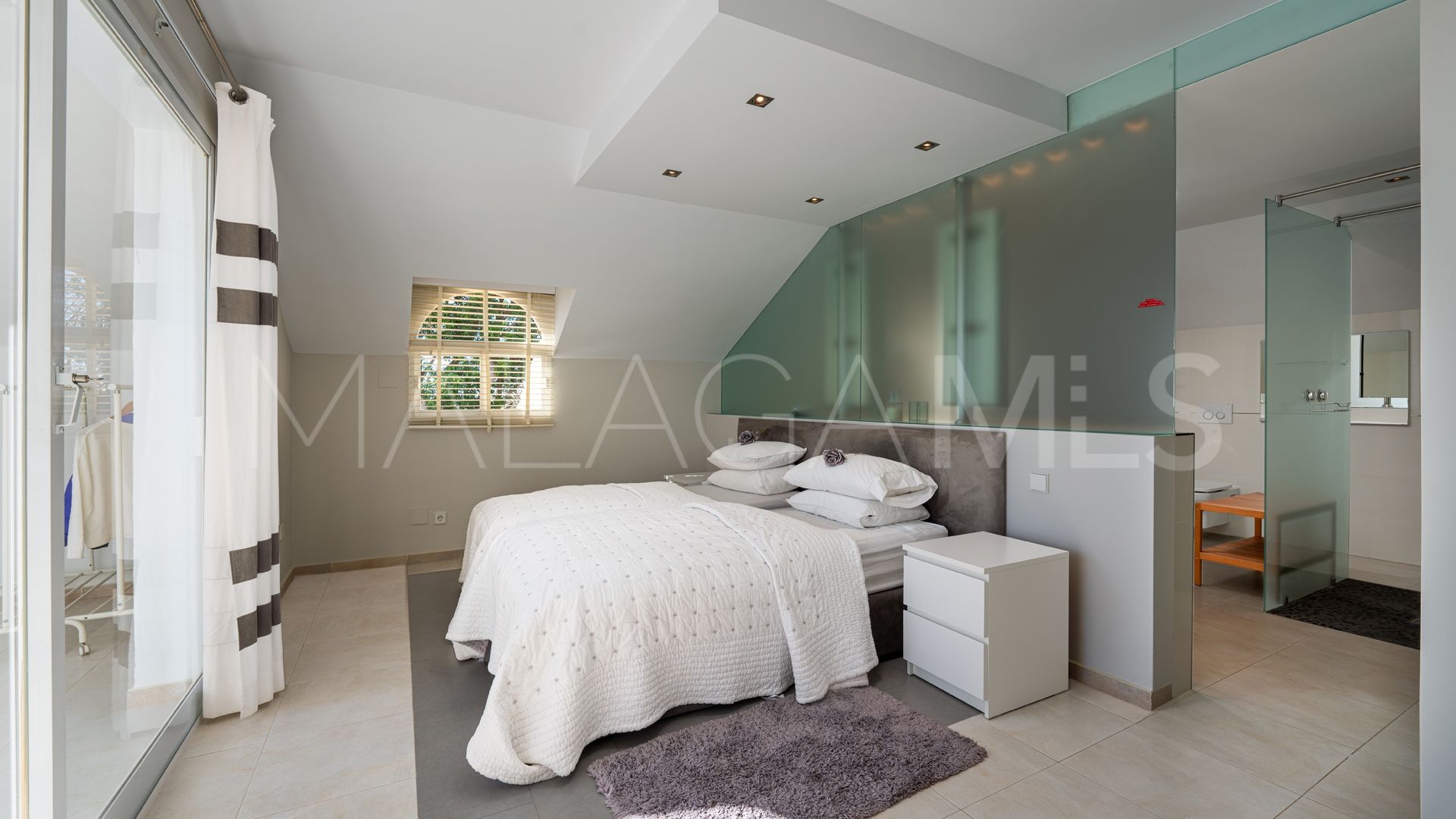 Villa for sale in El Herrojo