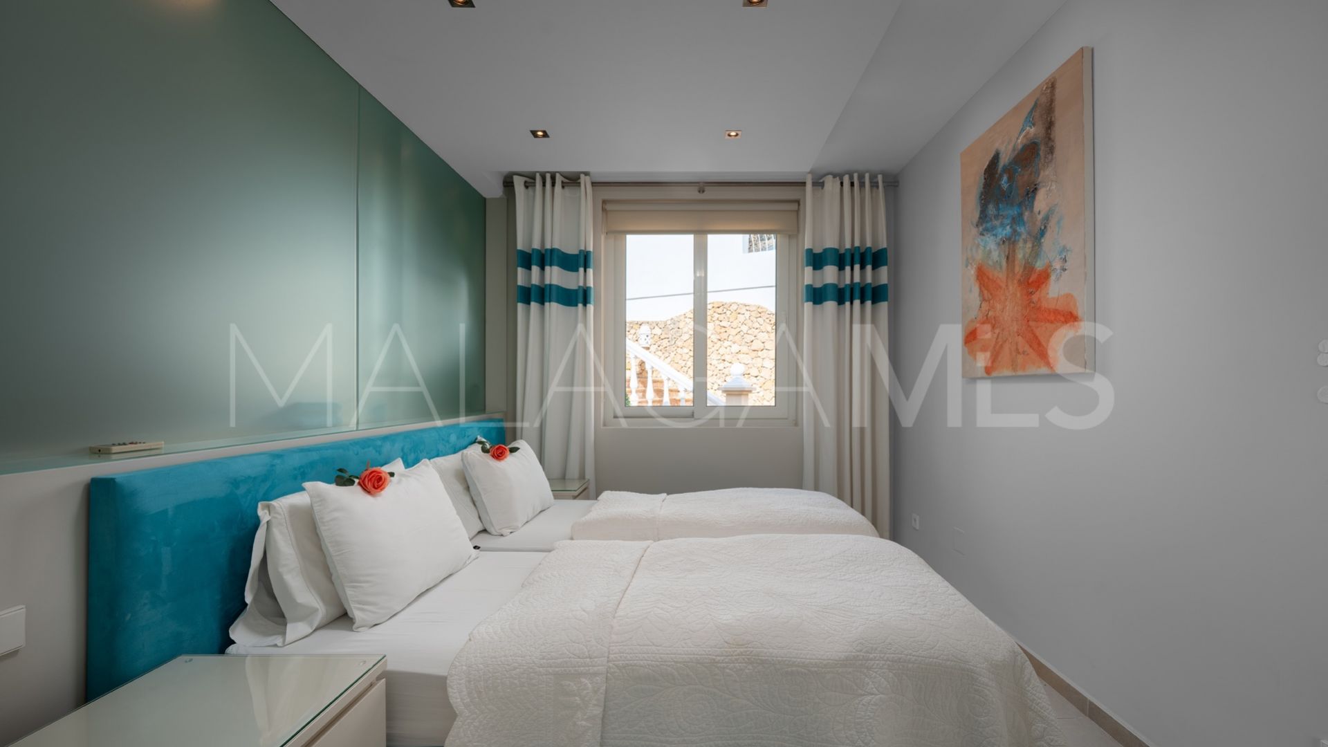 Villa for sale in El Herrojo