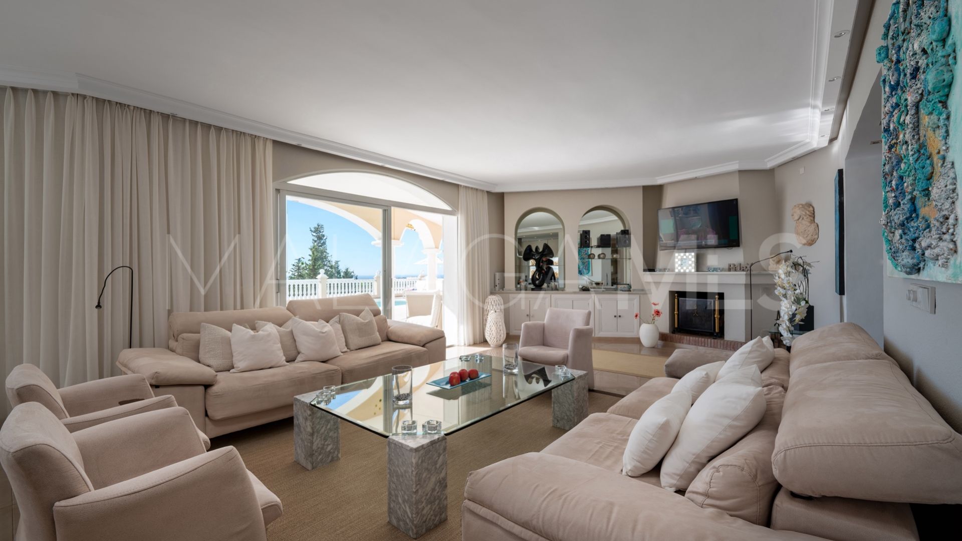 Villa for sale in El Herrojo