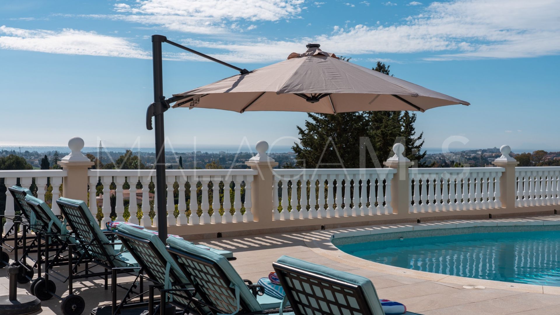 Villa for sale in El Herrojo