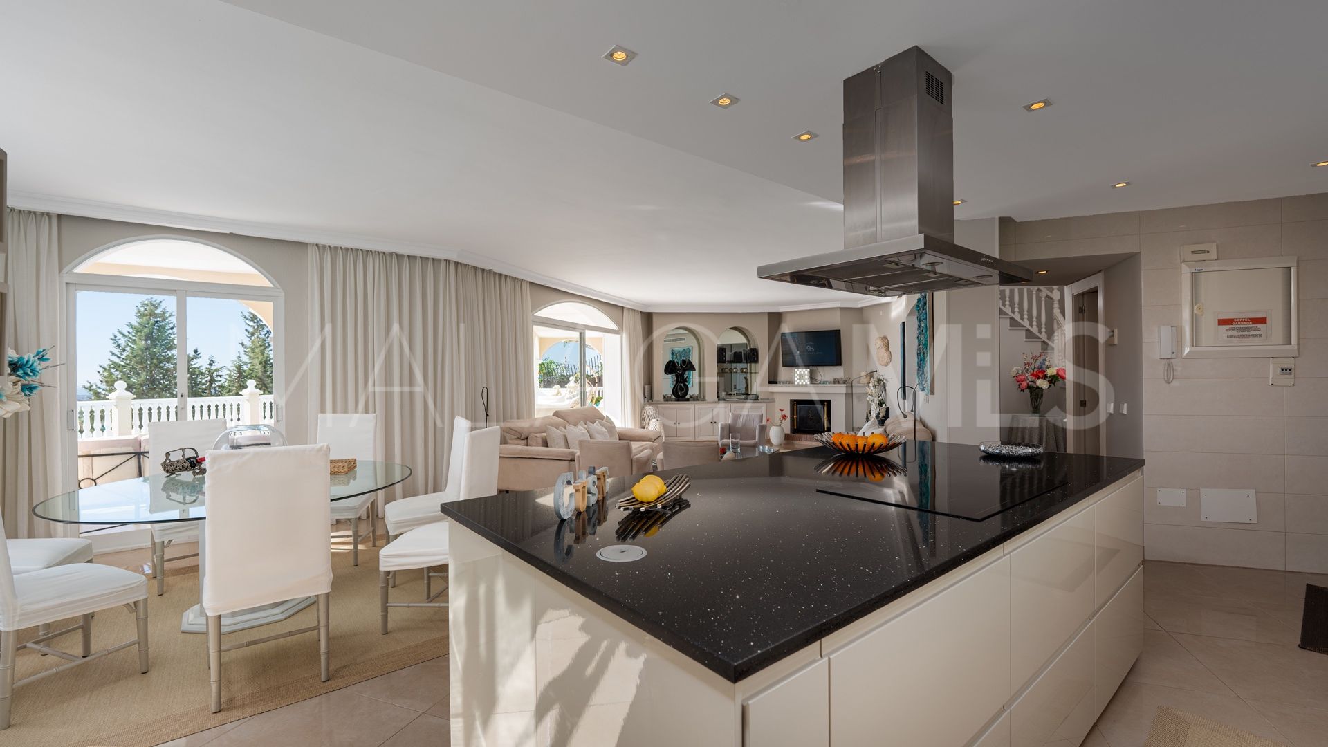 Villa for sale in El Herrojo