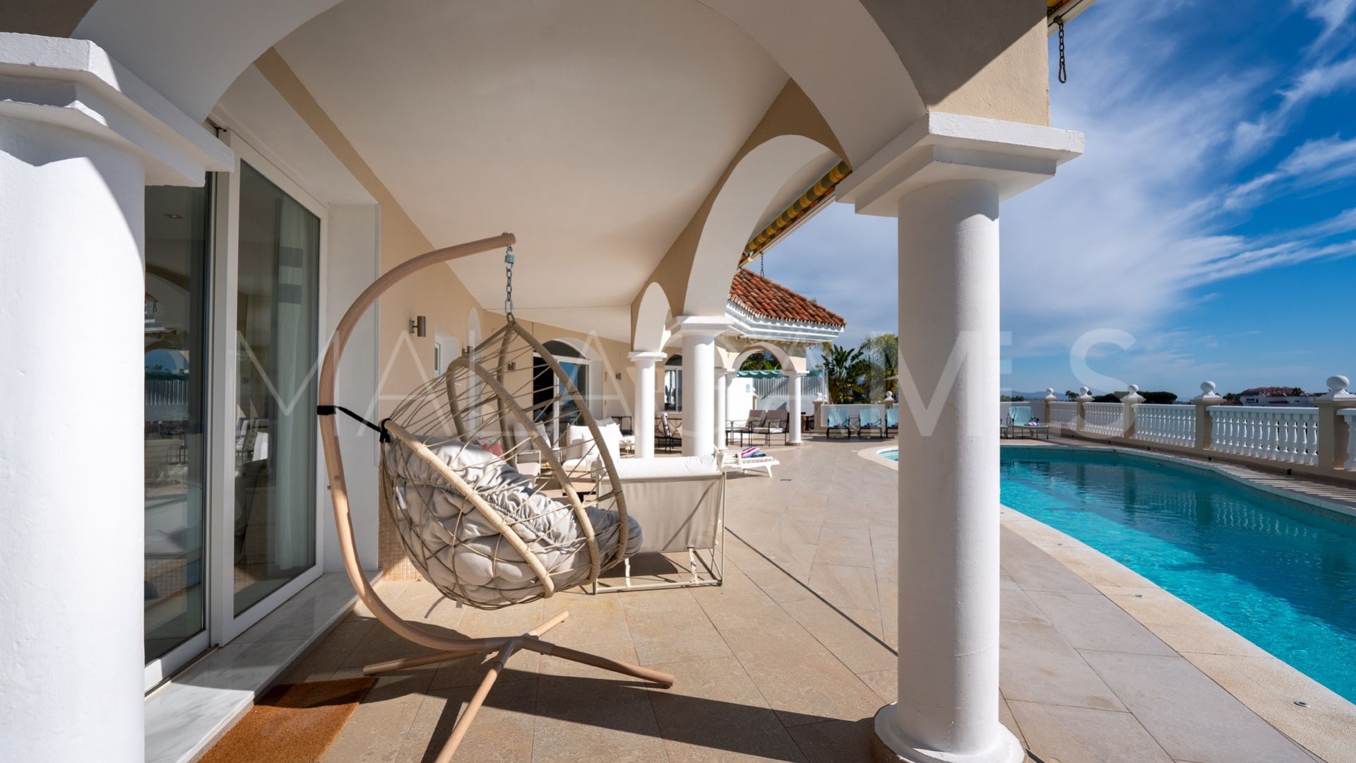 Villa for sale in El Herrojo