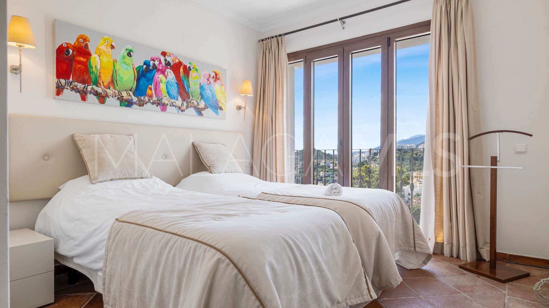 Hus i byn for sale in La Heredia