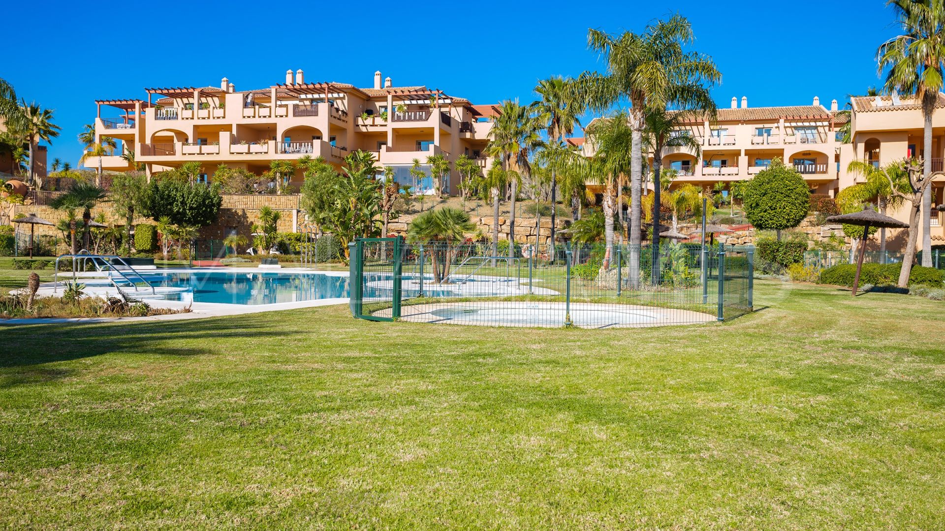 Penthouse for sale in Hacienda del Señorio de Cifuentes