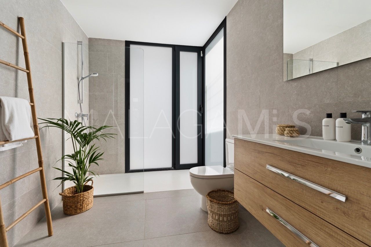 Villa for sale in La Resina Golf