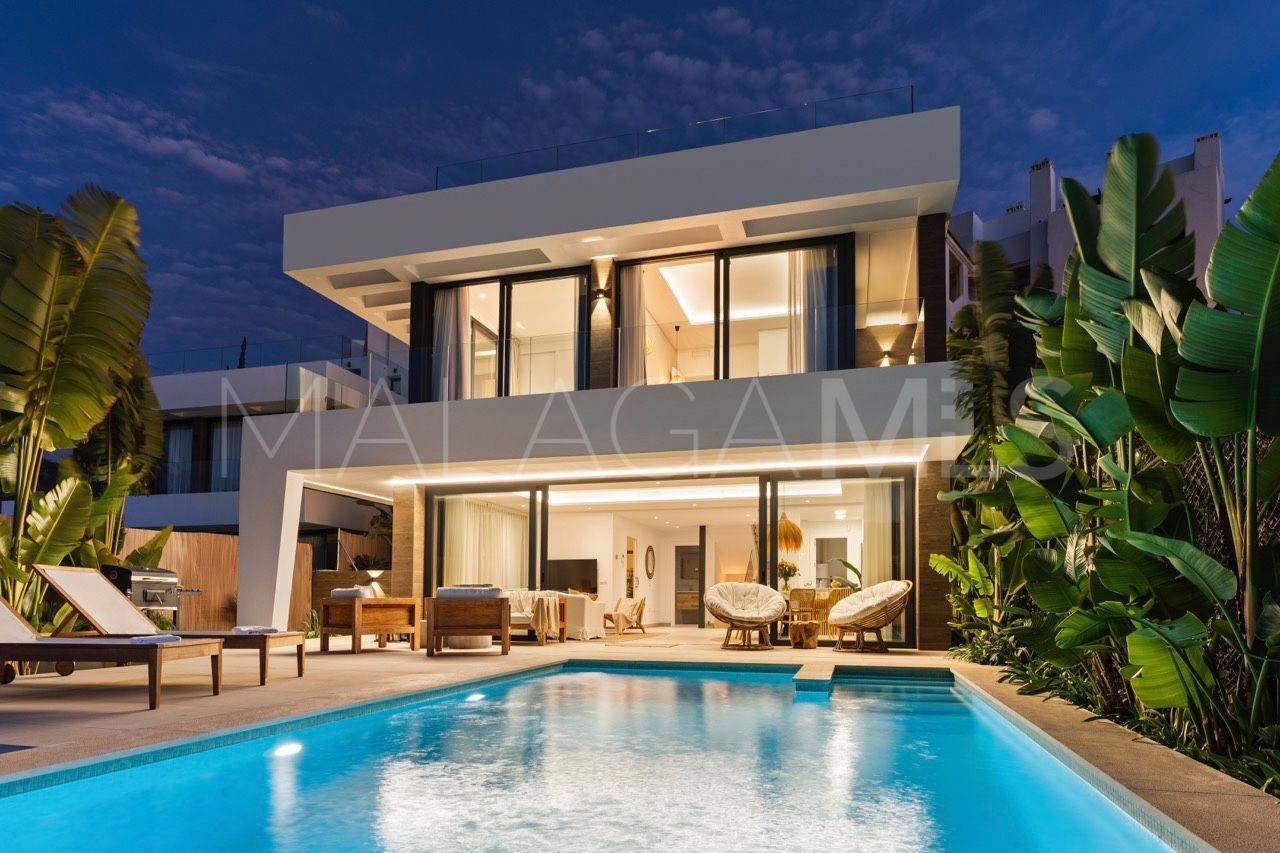 Villa for sale in La Resina Golf
