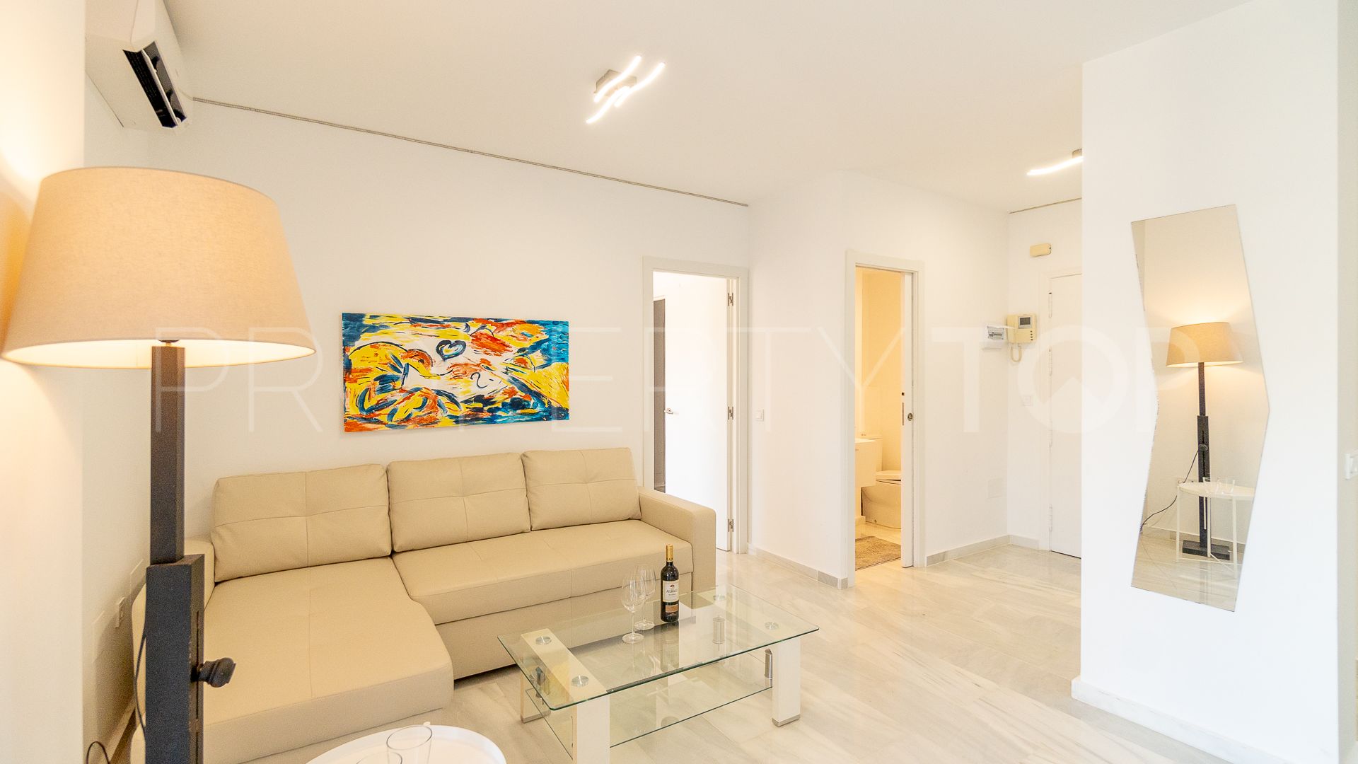 Buy apartment with 1 bedroom in Fuengirola Puerto
