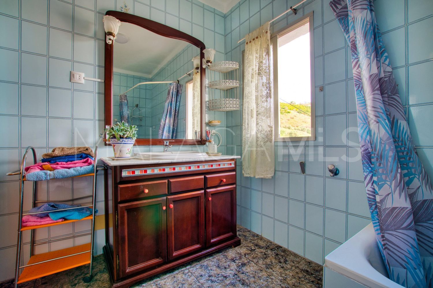 Hus i byn for sale in Benamargosa